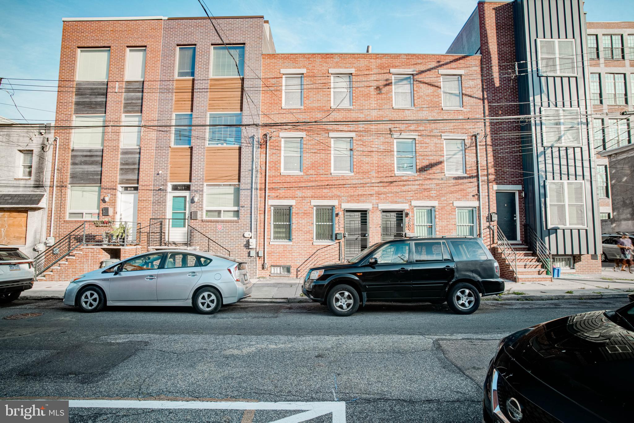 EAST KENSINGTON - Residential