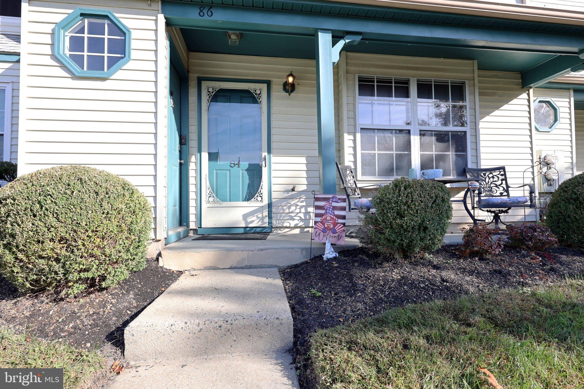 84 KNOLL DRIVE