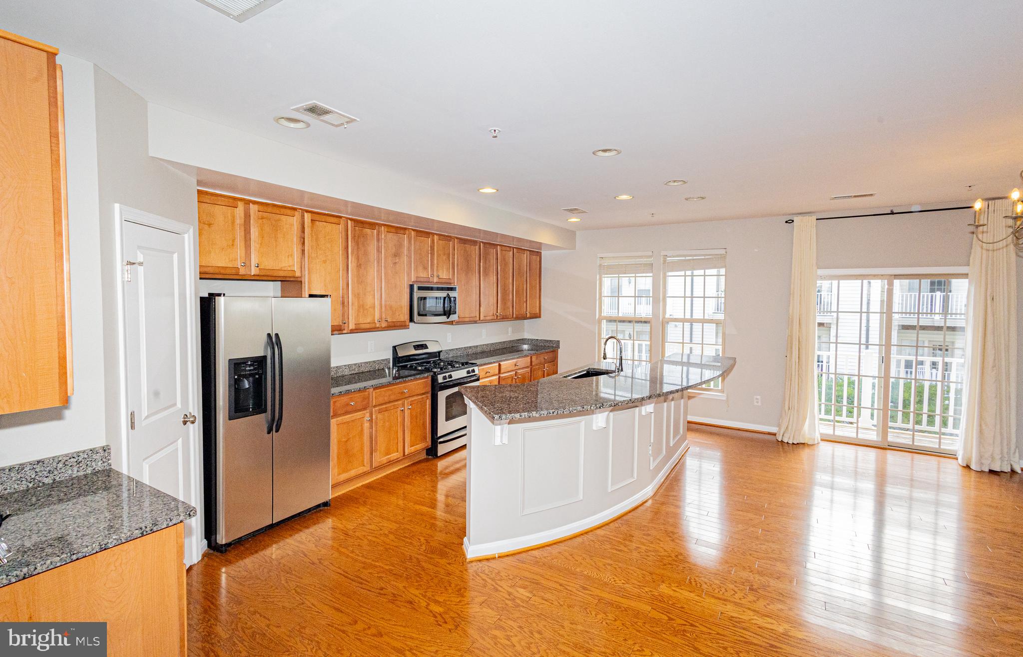 MADISON CRESCENT CONDOMINIUM - Residential