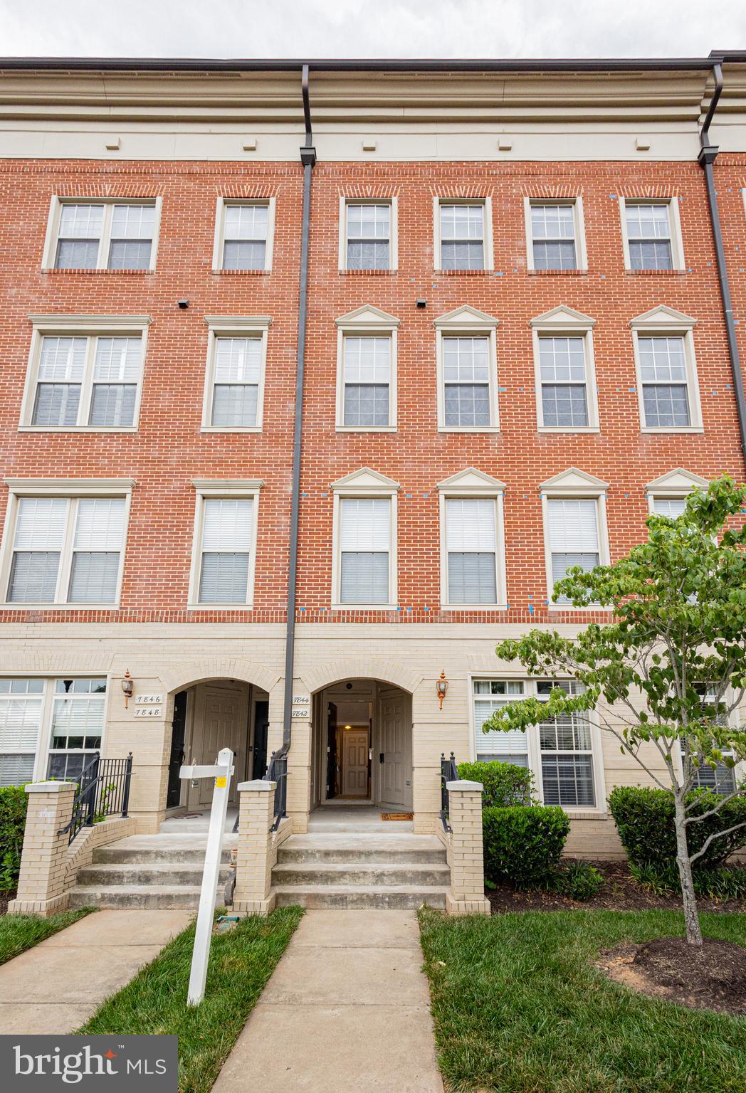 MADISON CRESCENT CONDOMINIUM - Residential