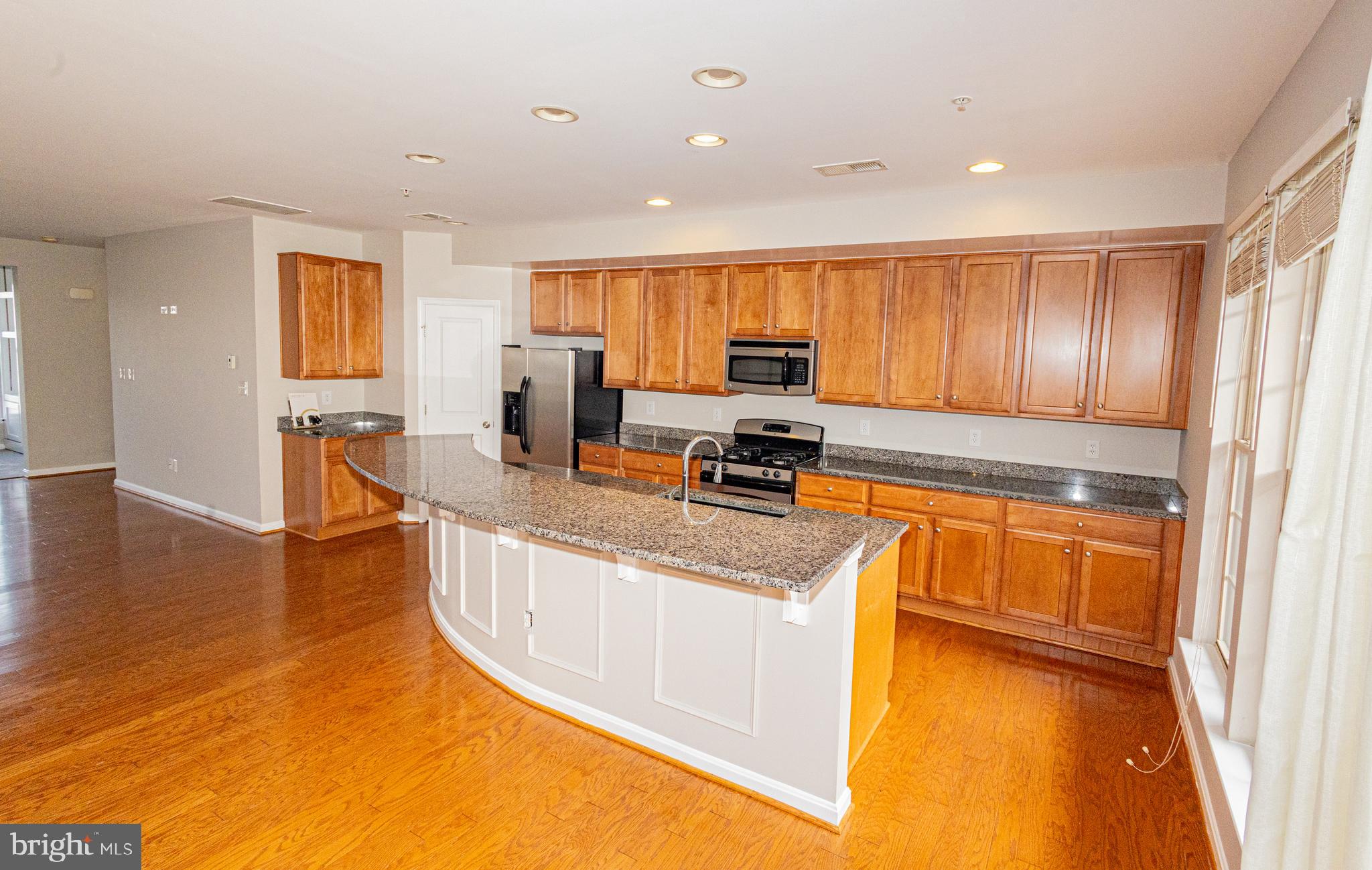 MADISON CRESCENT CONDOMINIUM - Residential