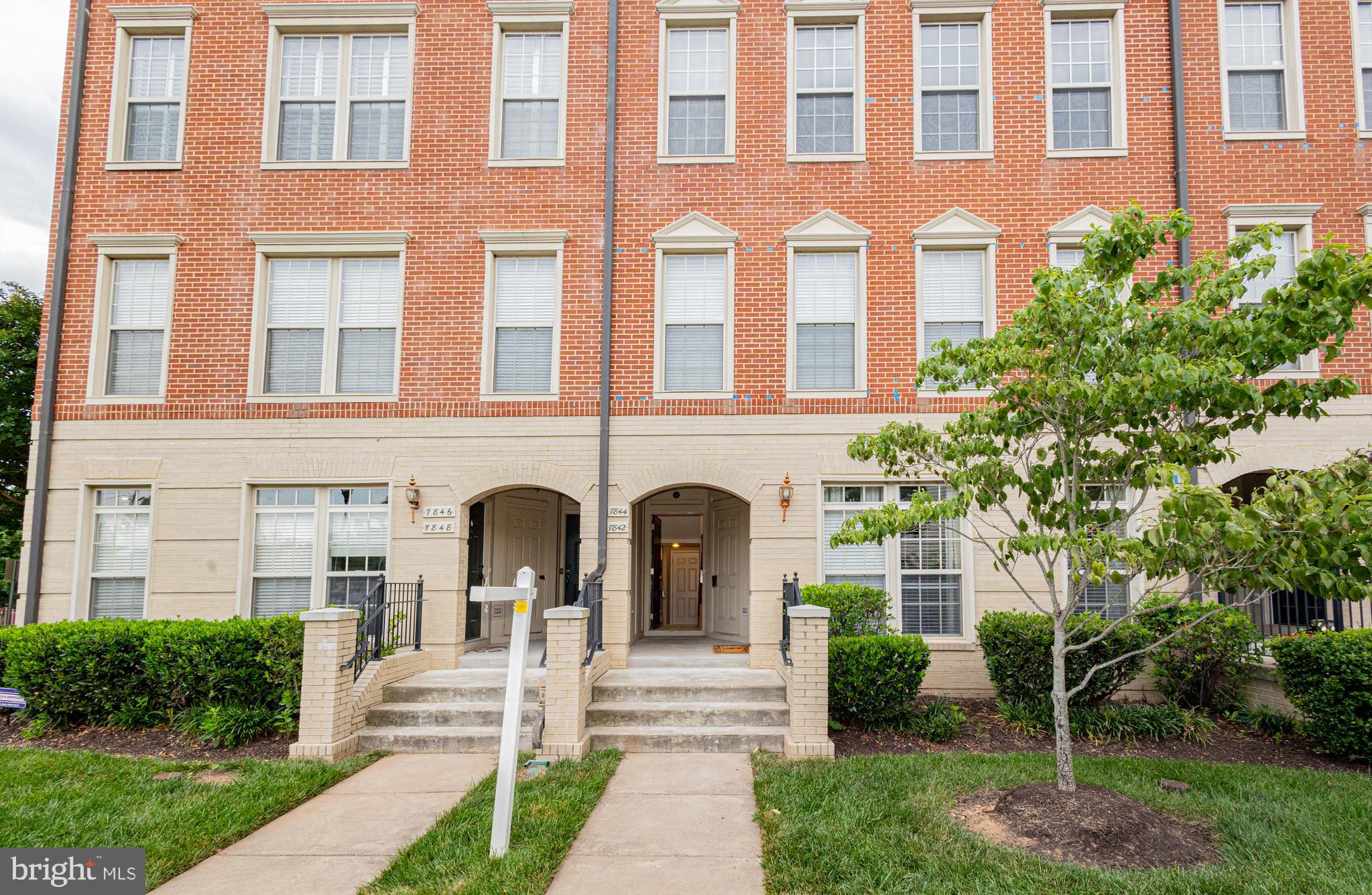 MADISON CRESCENT CONDOMINIUM - Residential