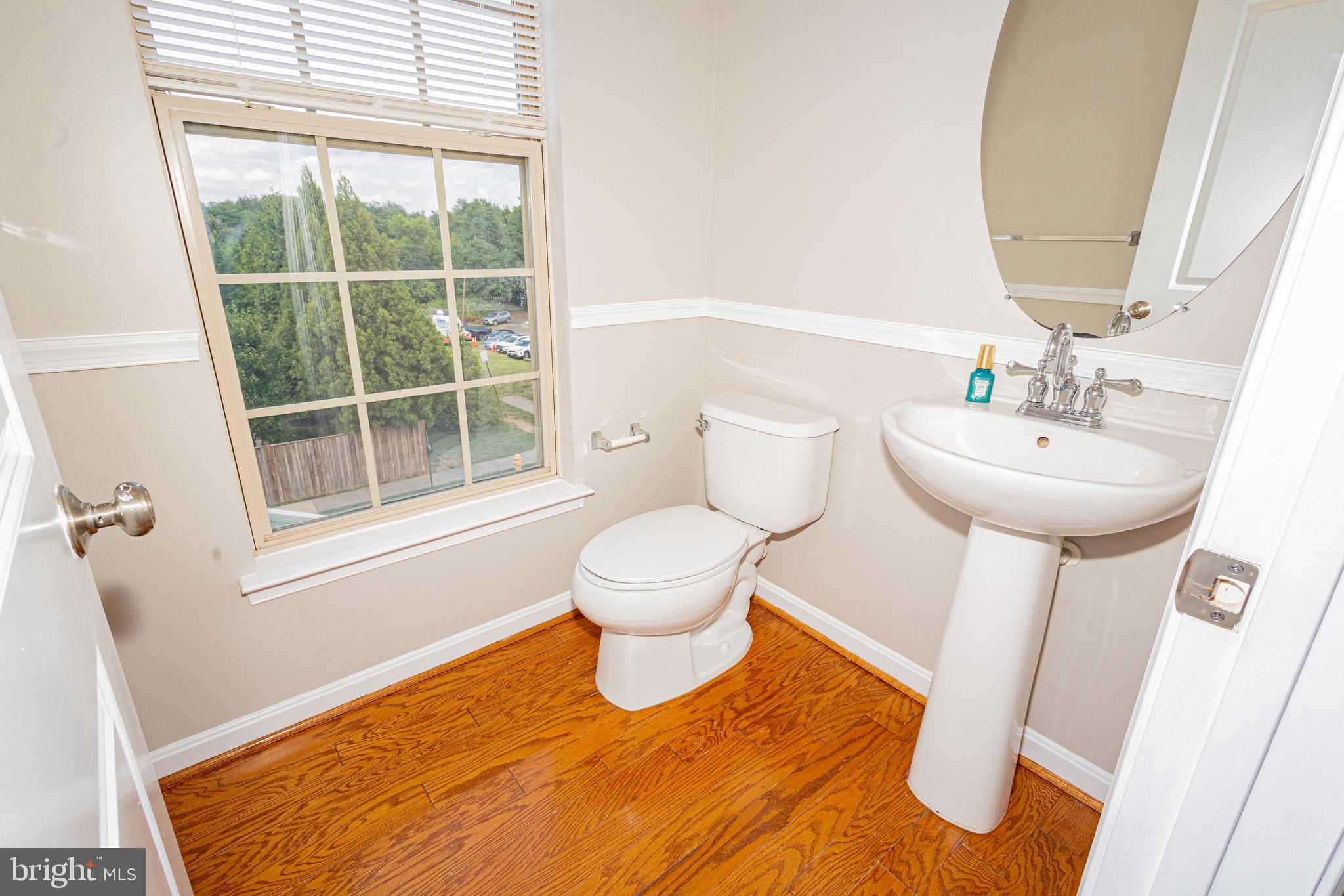 MADISON CRESCENT CONDOMINIUM - Residential