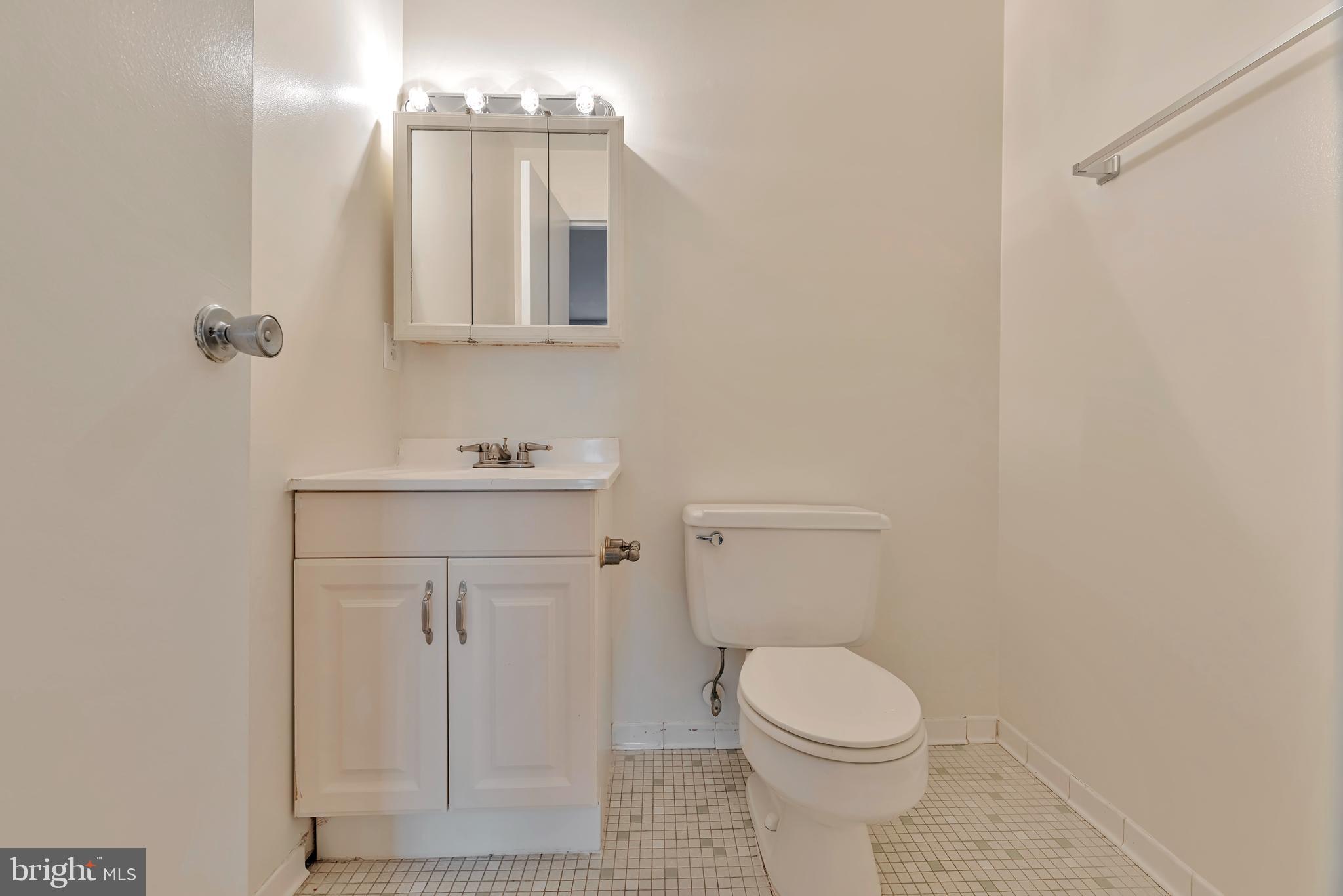 EDSALL BLUFF - Residential Lease