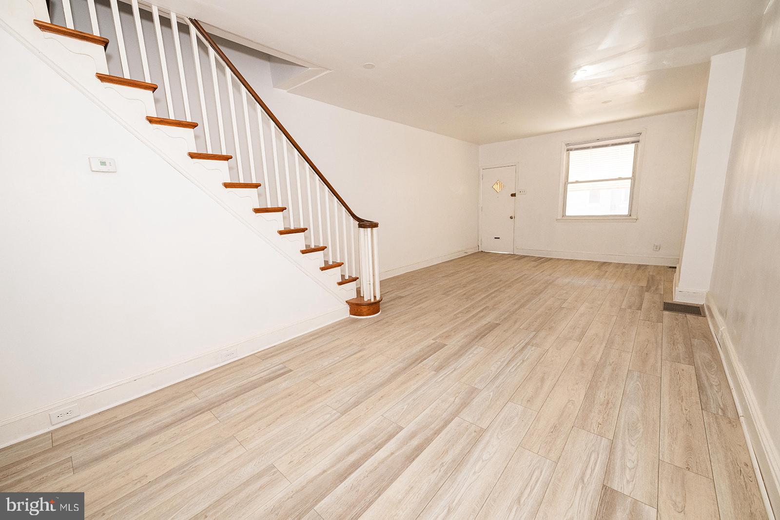 1833 E HAZZARD STREET