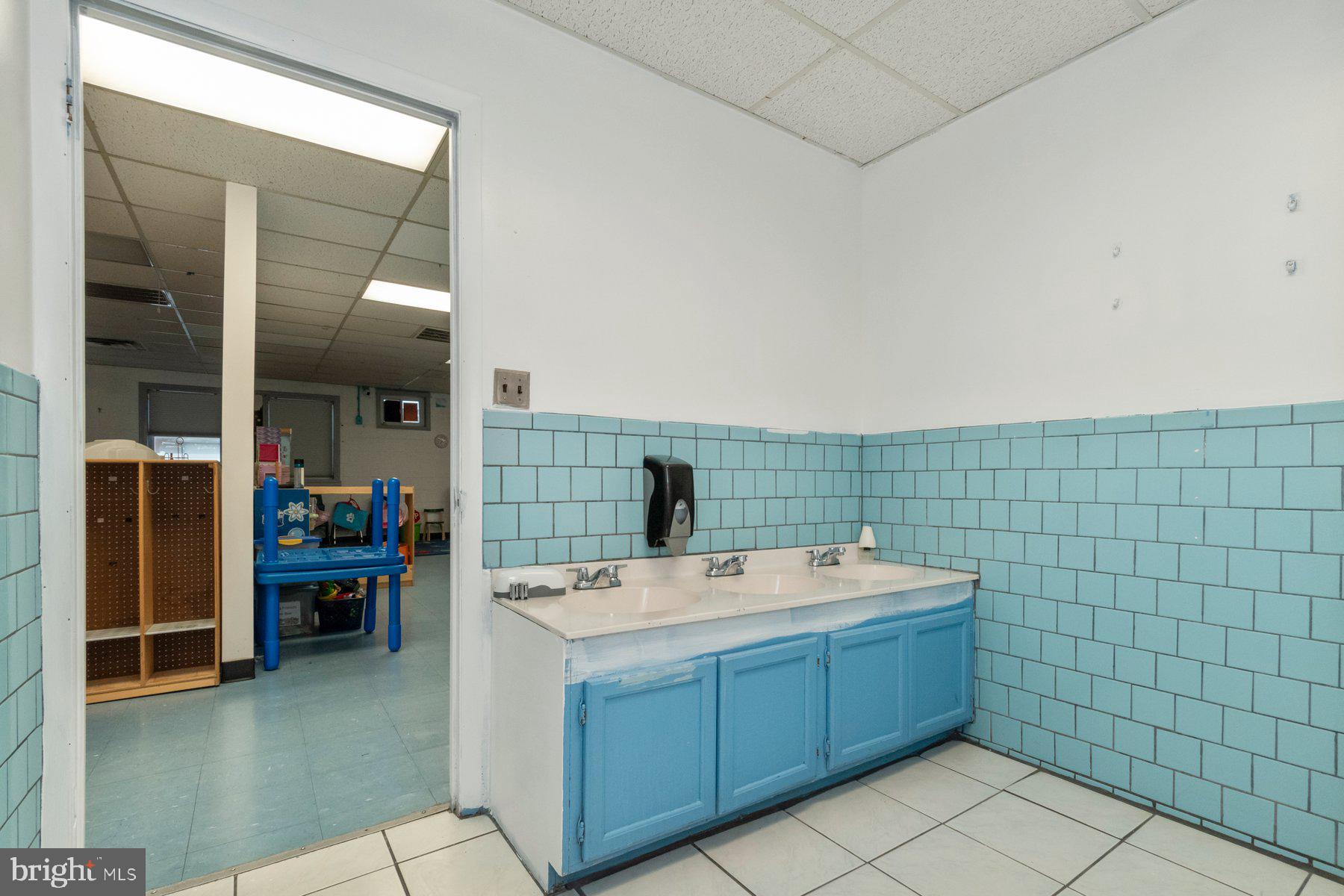 INVERNESS - Commercial Sale