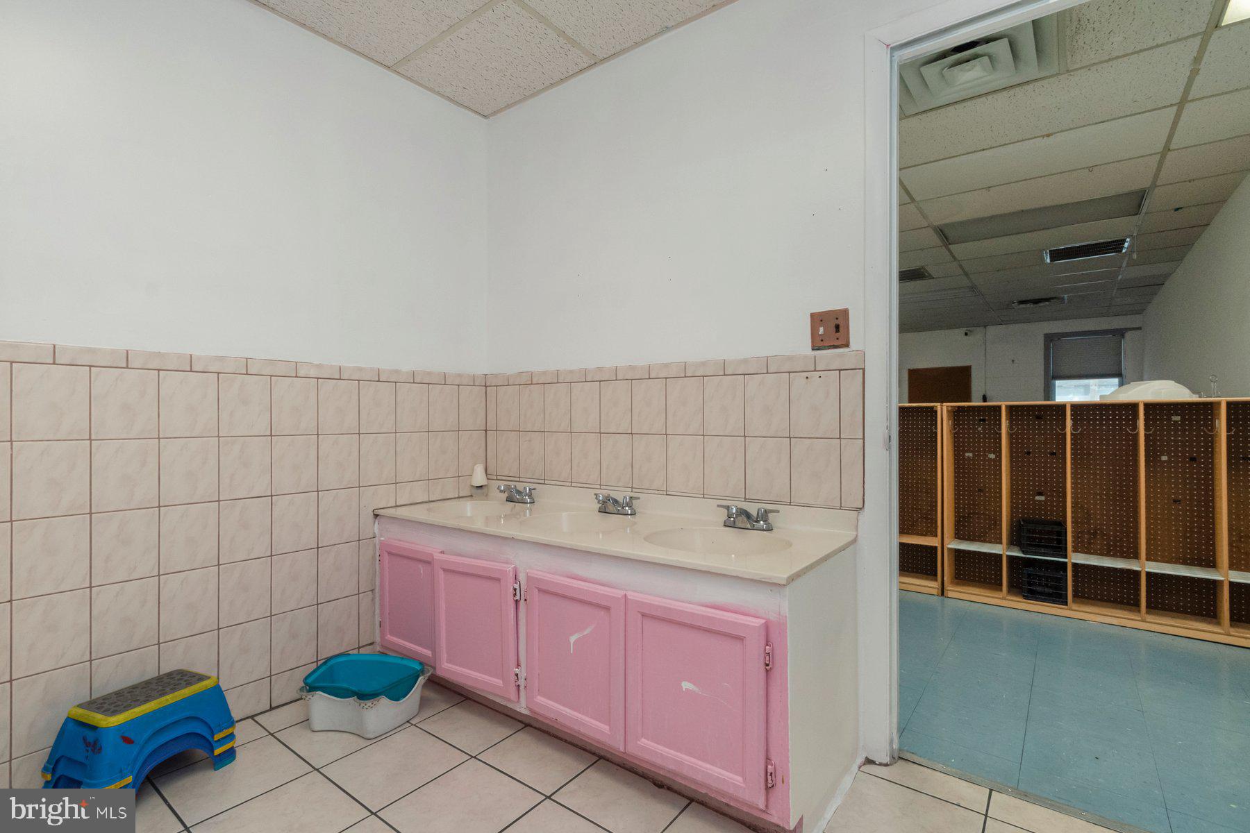 INVERNESS - Commercial Sale