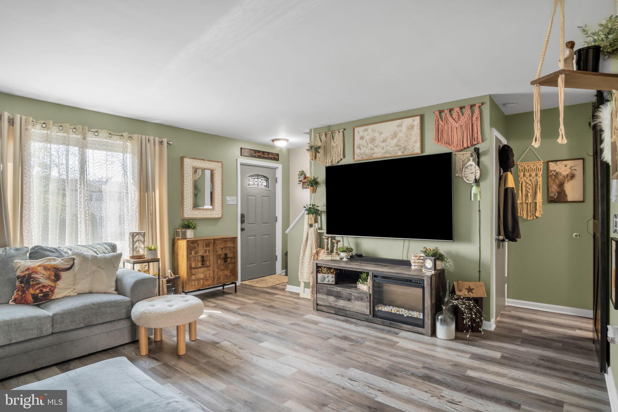 167 WHITE DOGWOOD DRIVE