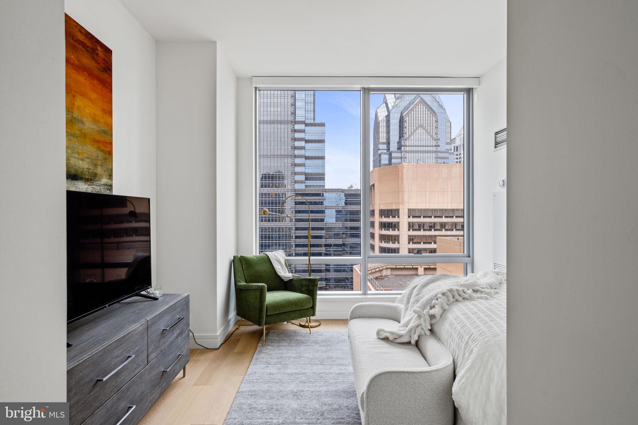 RITTENHOUSE SQUARE - Residential