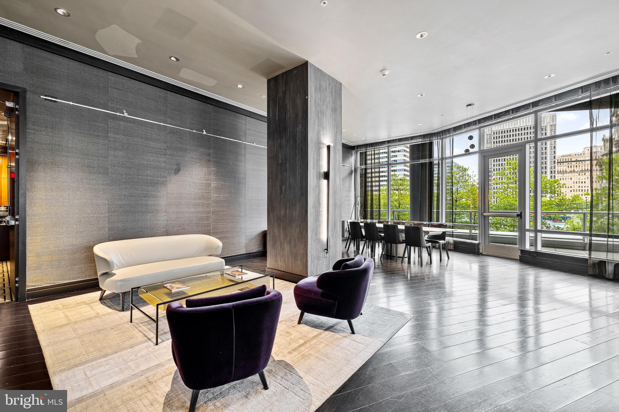 RITTENHOUSE SQUARE - Residential