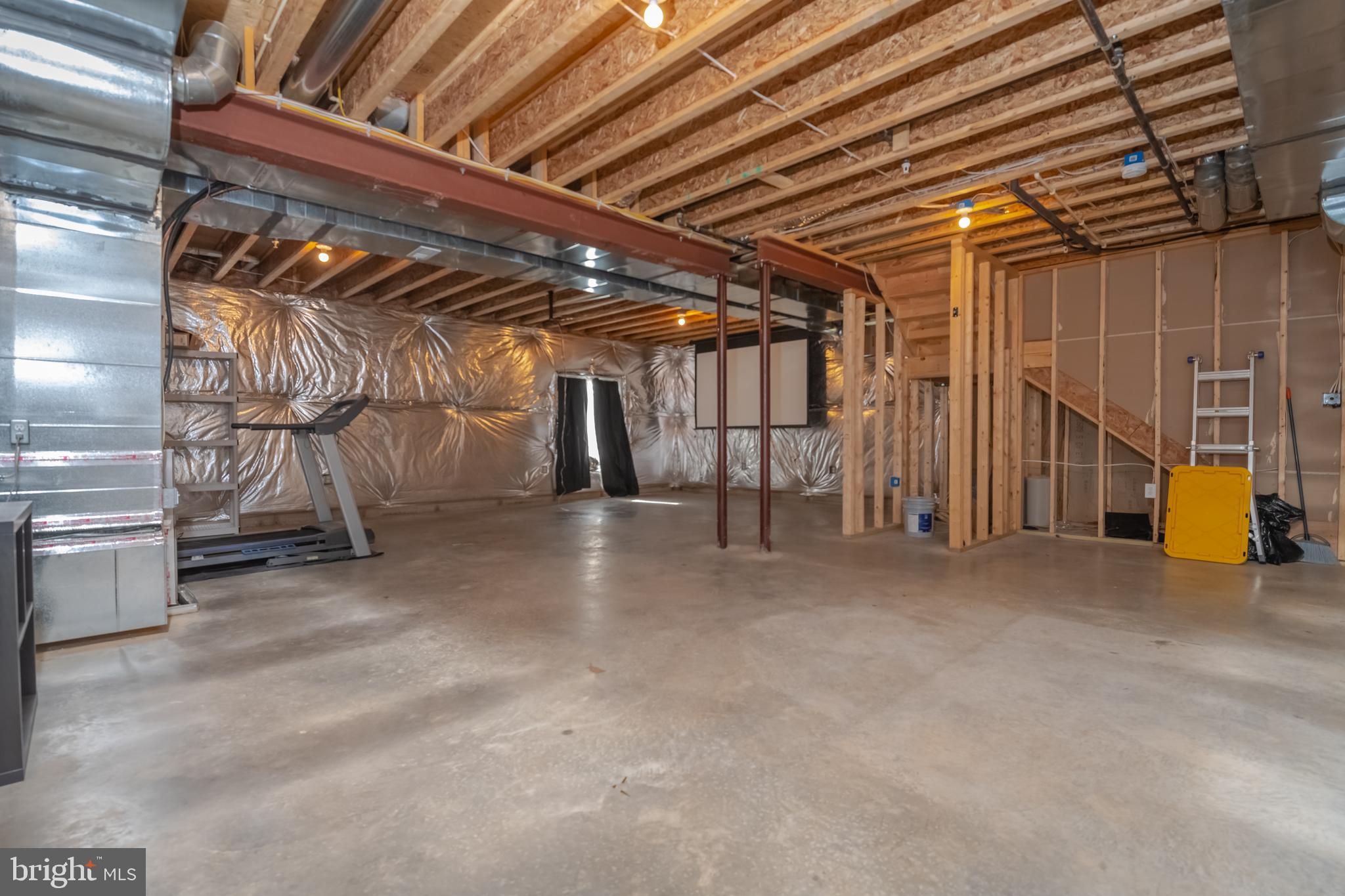 ESSEX/MIDDLE RIVER - Residential