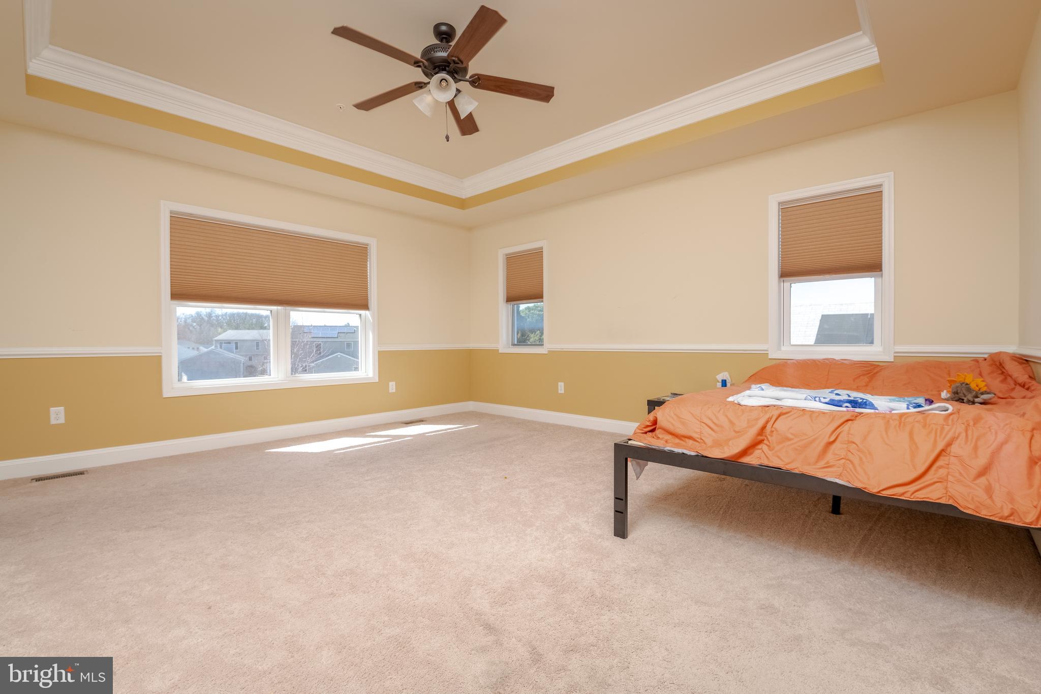 ESSEX/MIDDLE RIVER - Residential