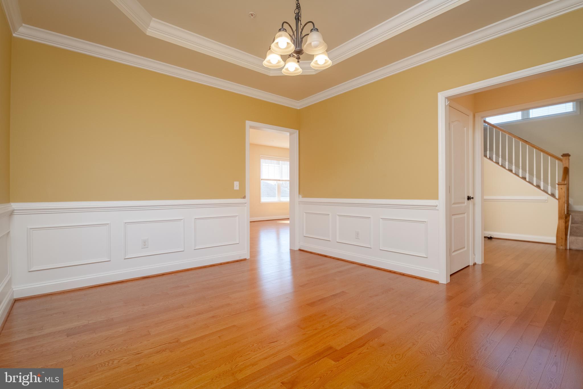 ESSEX/MIDDLE RIVER - Residential