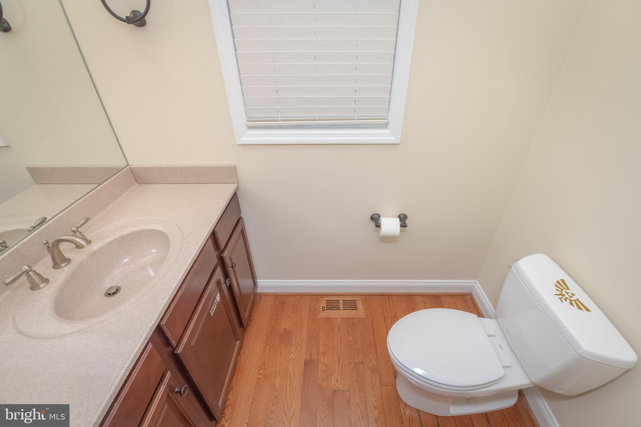 ESSEX/MIDDLE RIVER - Residential