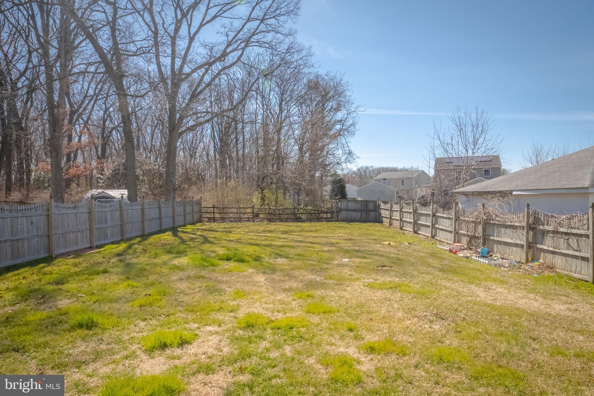 ESSEX/MIDDLE RIVER - Residential