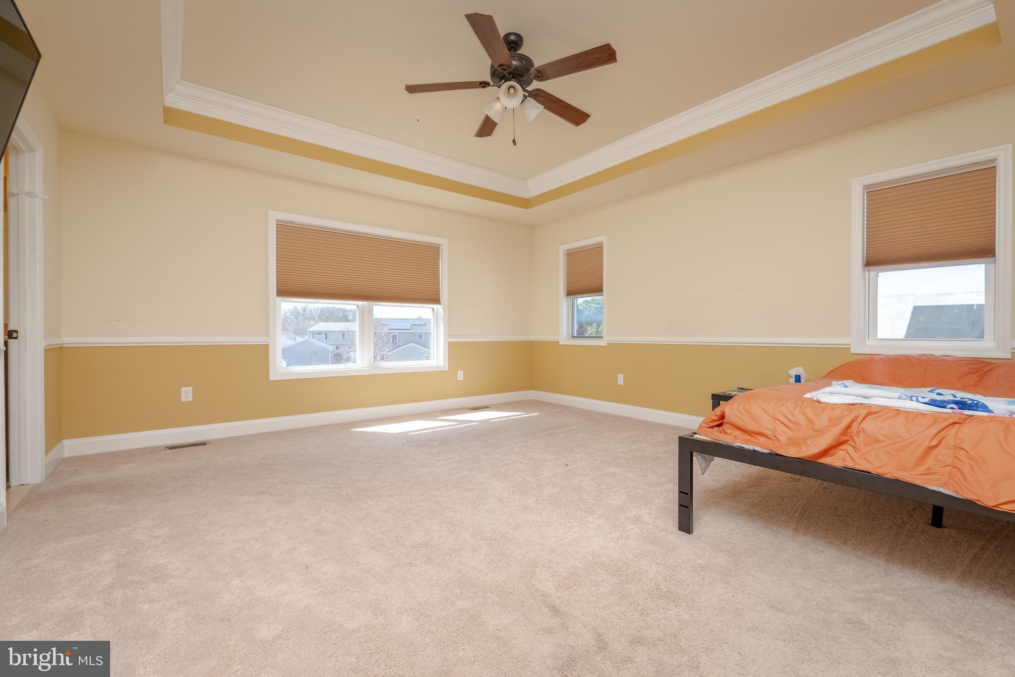 ESSEX/MIDDLE RIVER - Residential