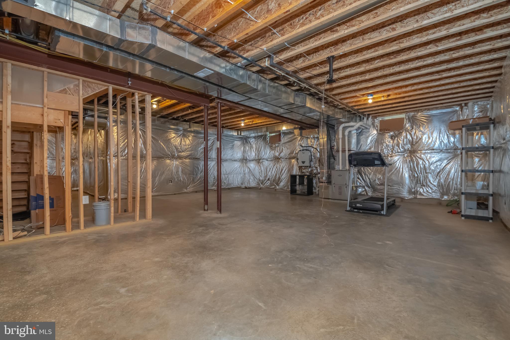 ESSEX/MIDDLE RIVER - Residential