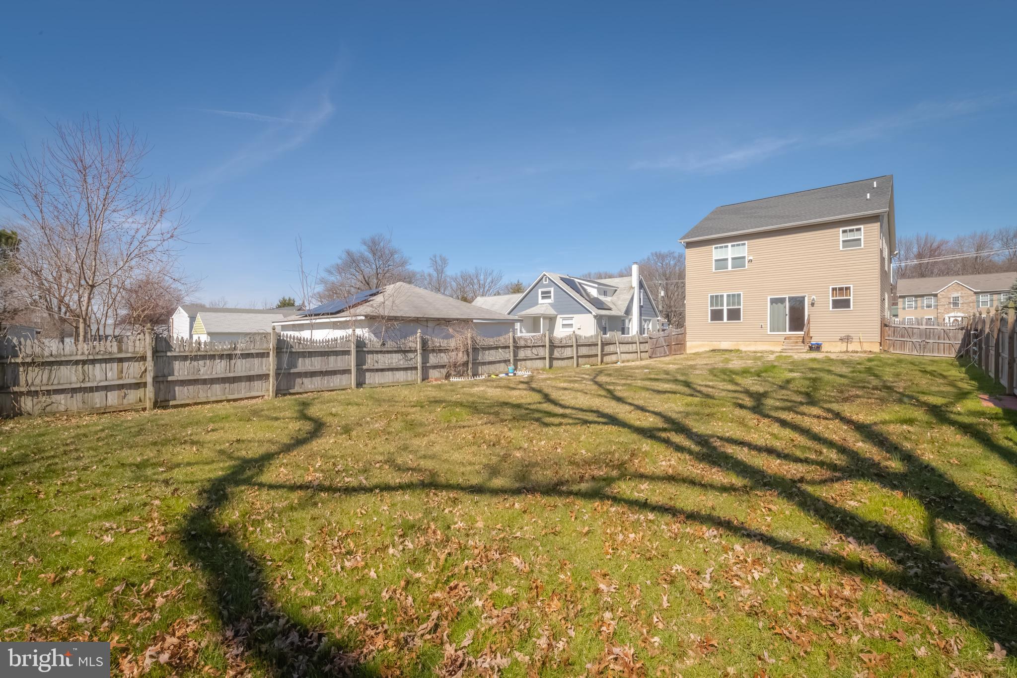 ESSEX/MIDDLE RIVER - Residential