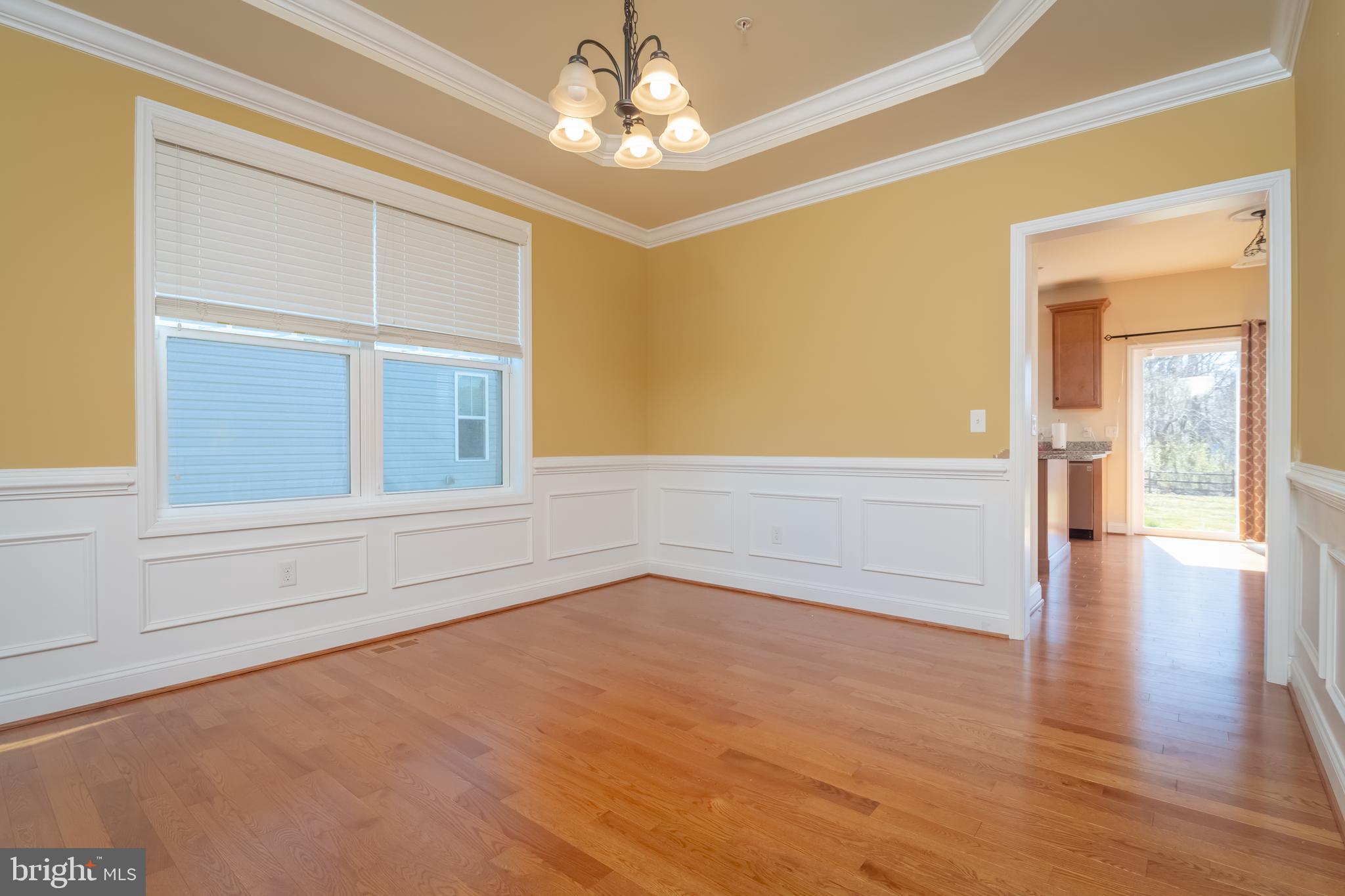 ESSEX/MIDDLE RIVER - Residential