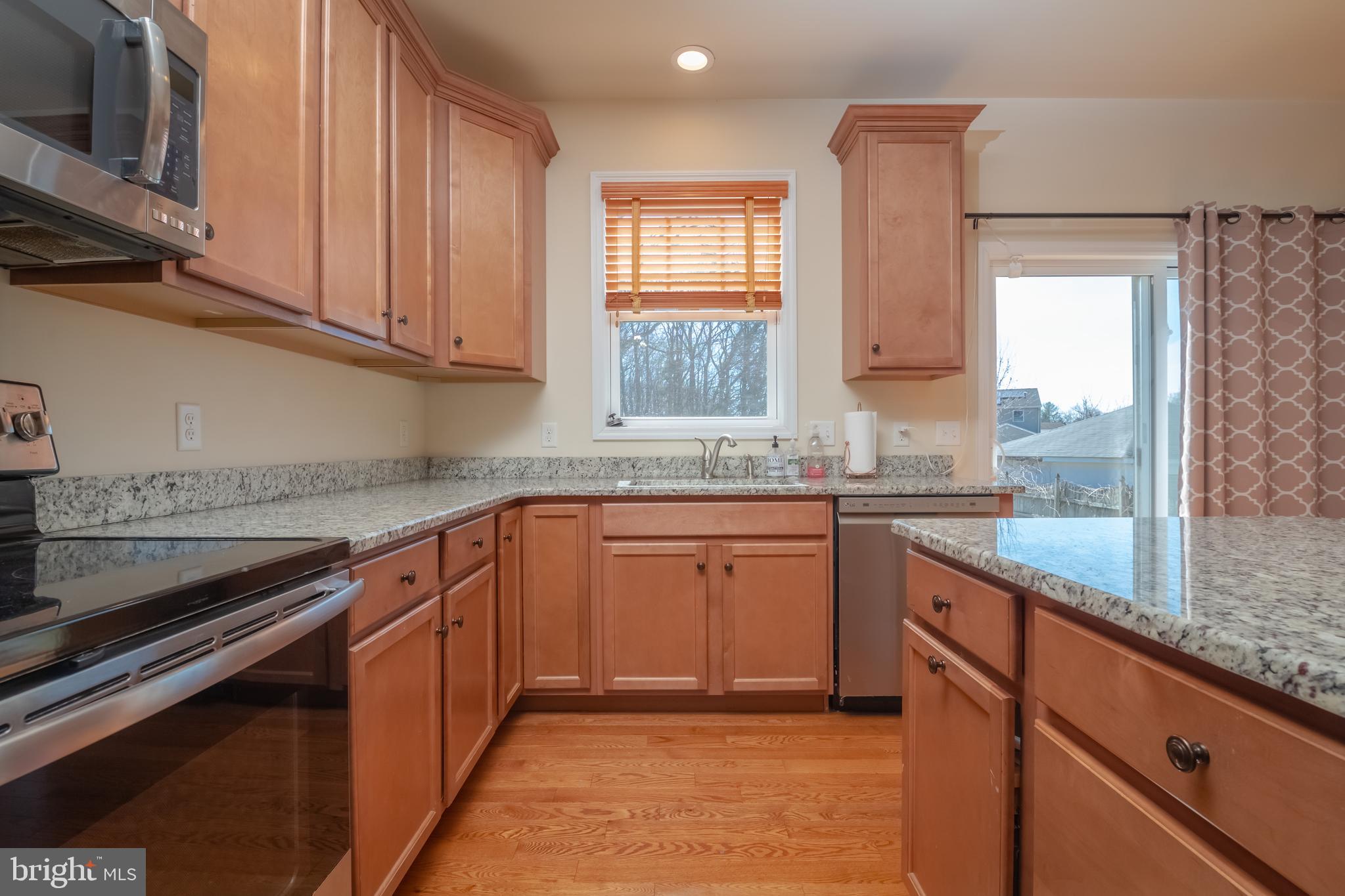 ESSEX/MIDDLE RIVER - Residential