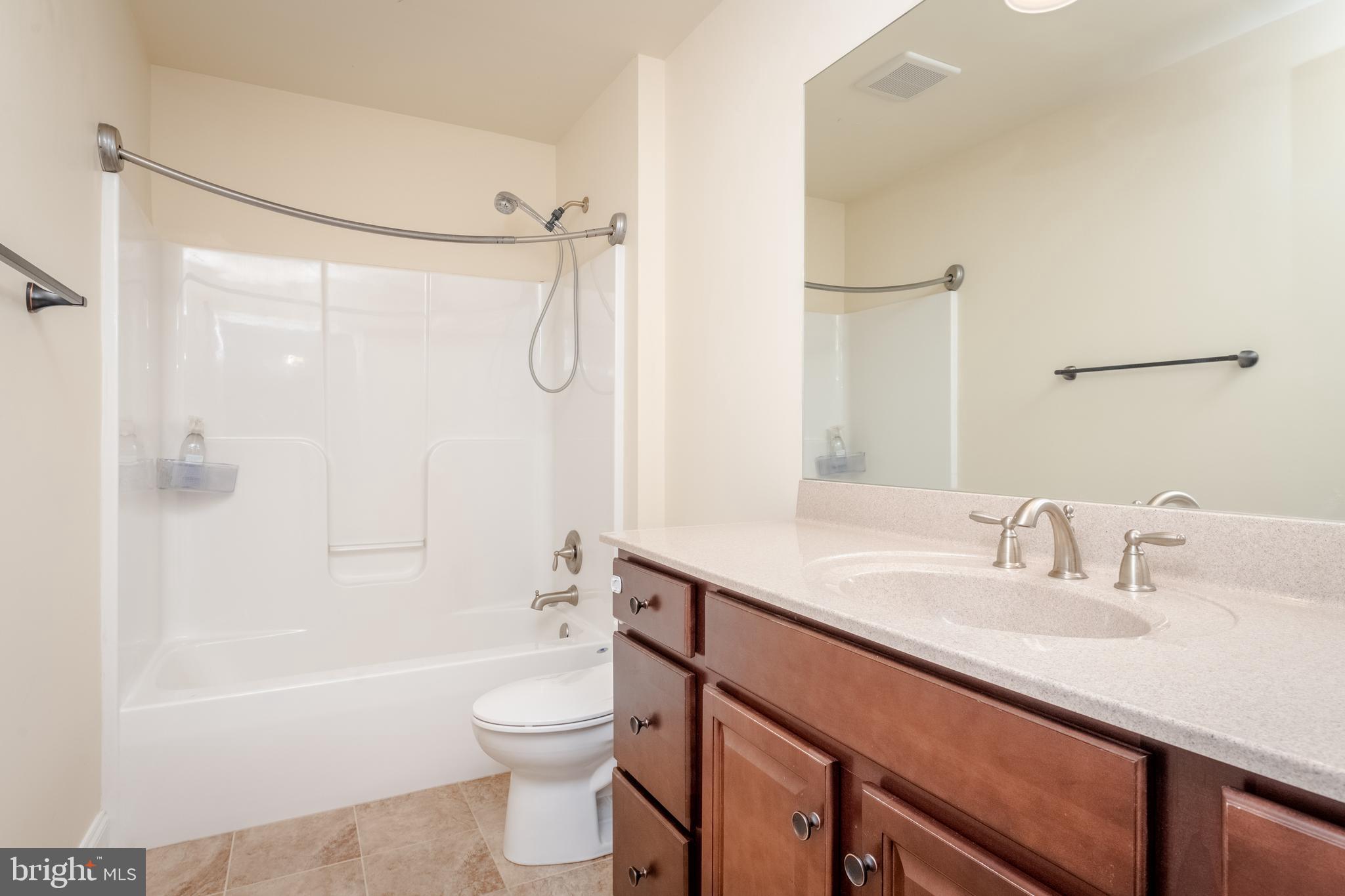 ESSEX/MIDDLE RIVER - Residential