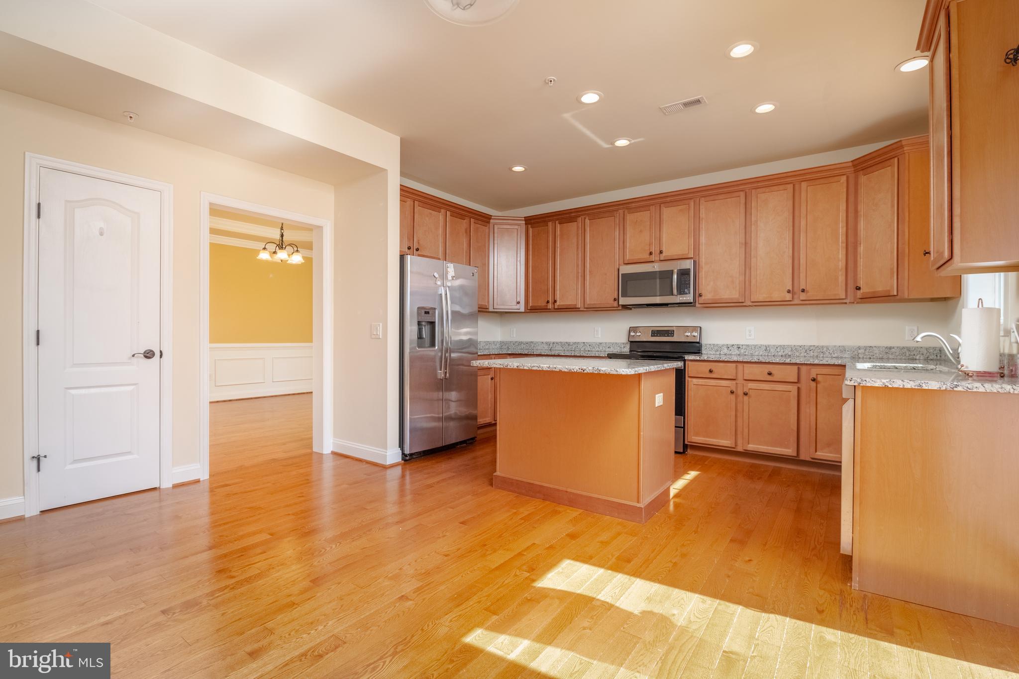 ESSEX/MIDDLE RIVER - Residential