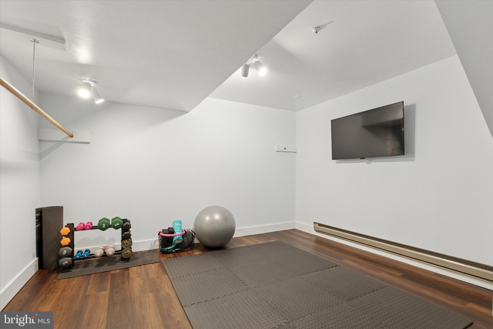 GLEN ARBOR - Residential