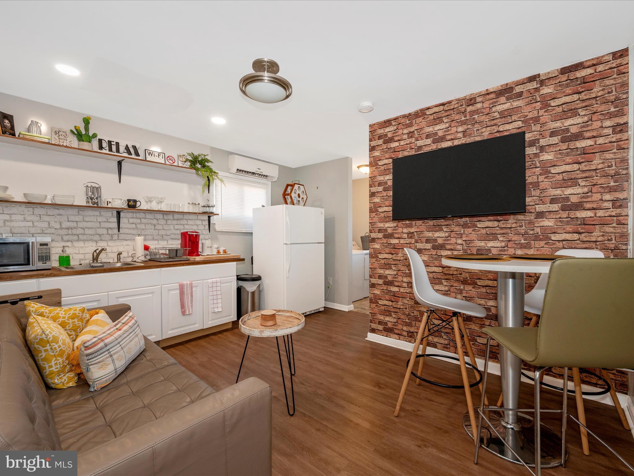 ANNE ARUNDEL - Residential Lease