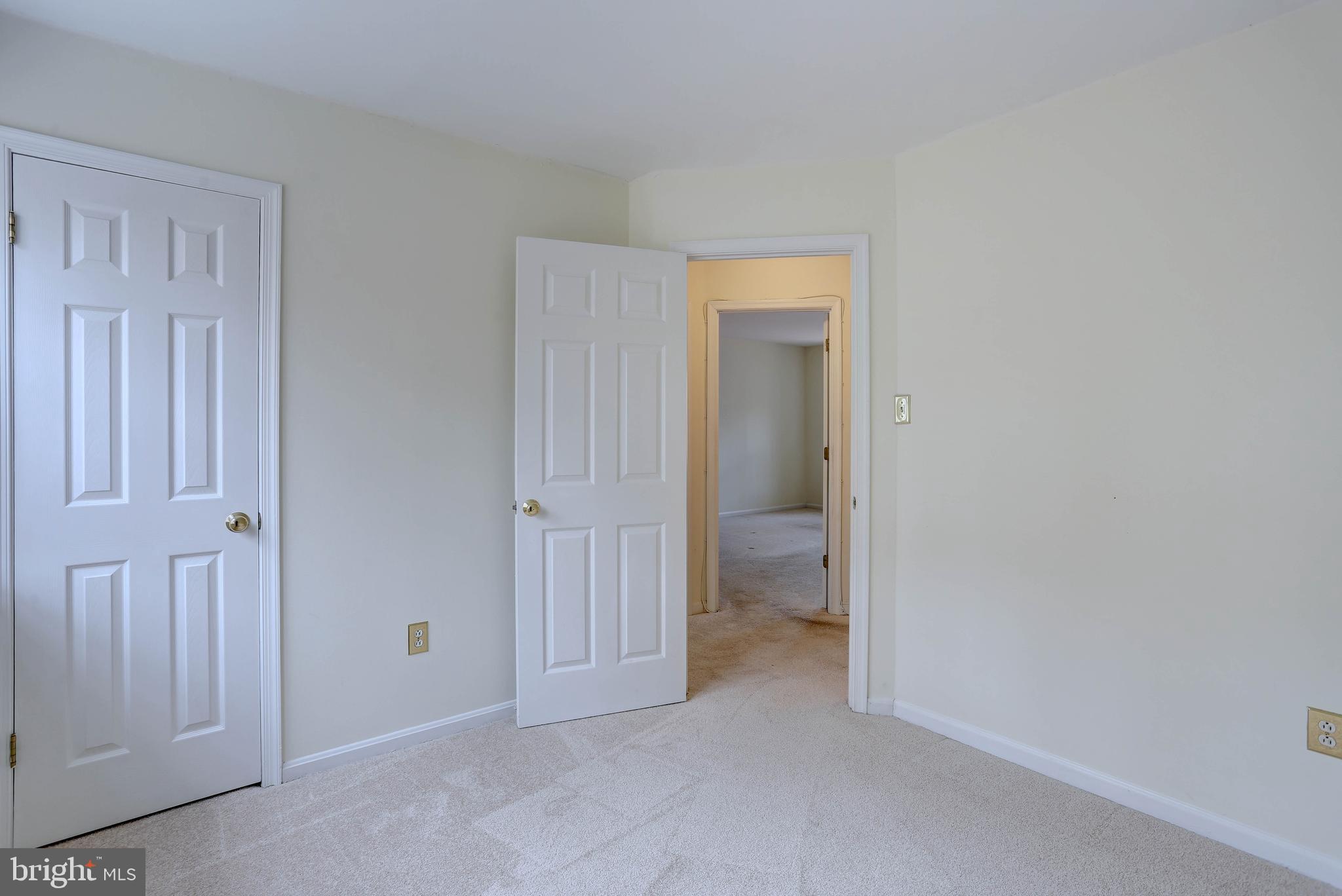 KING CHARLES COMMONS - Residential