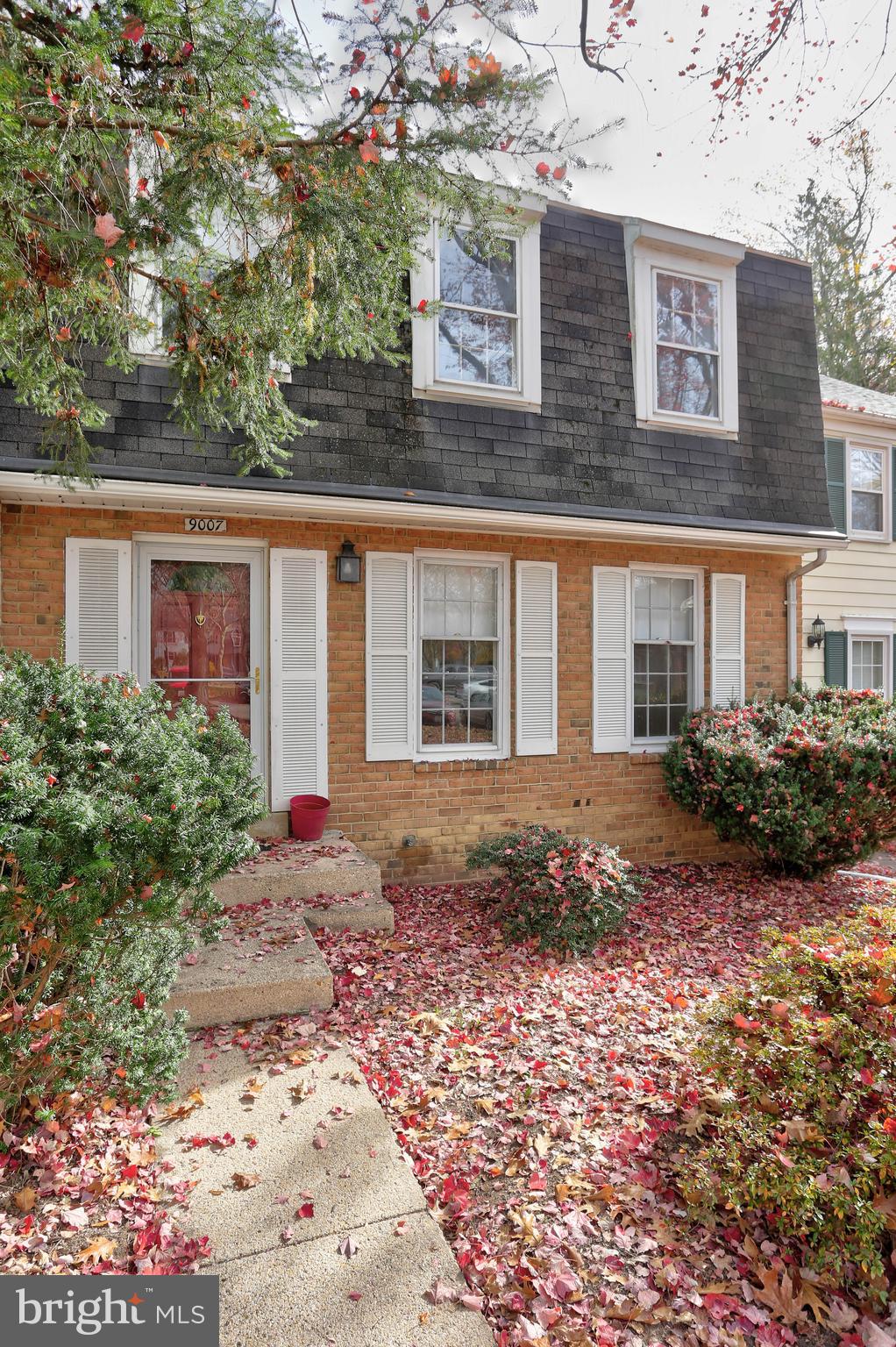 KING CHARLES COMMONS - Residential