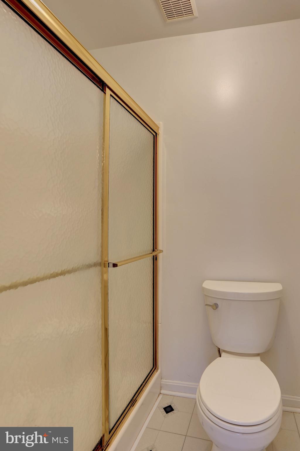 KING CHARLES COMMONS - Residential