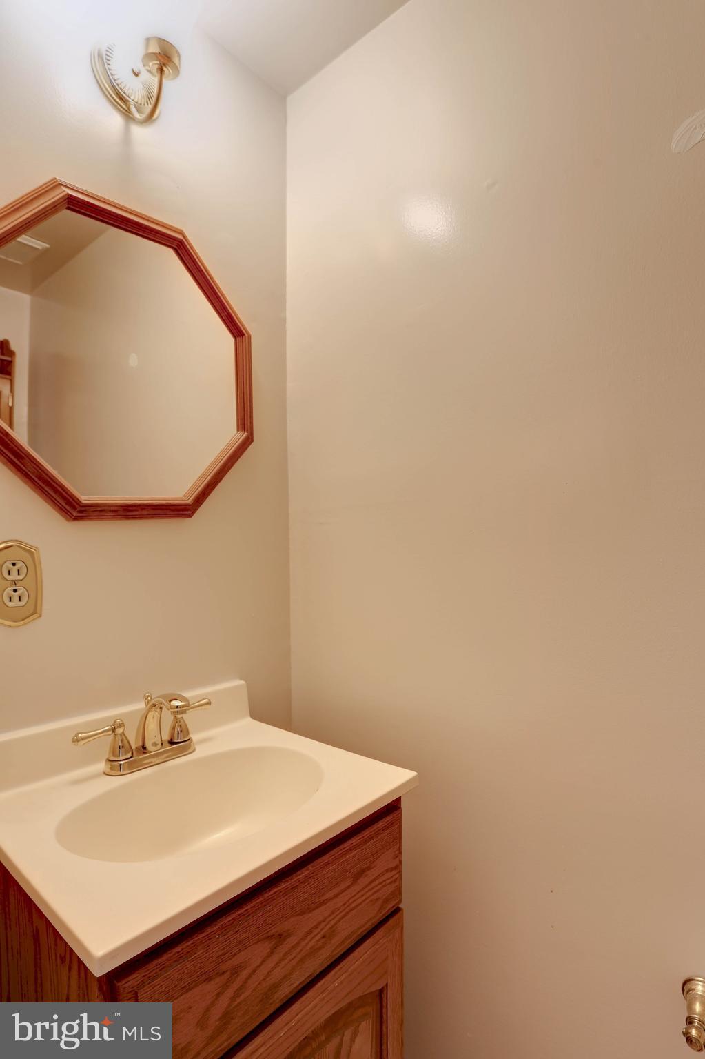 KING CHARLES COMMONS - Residential