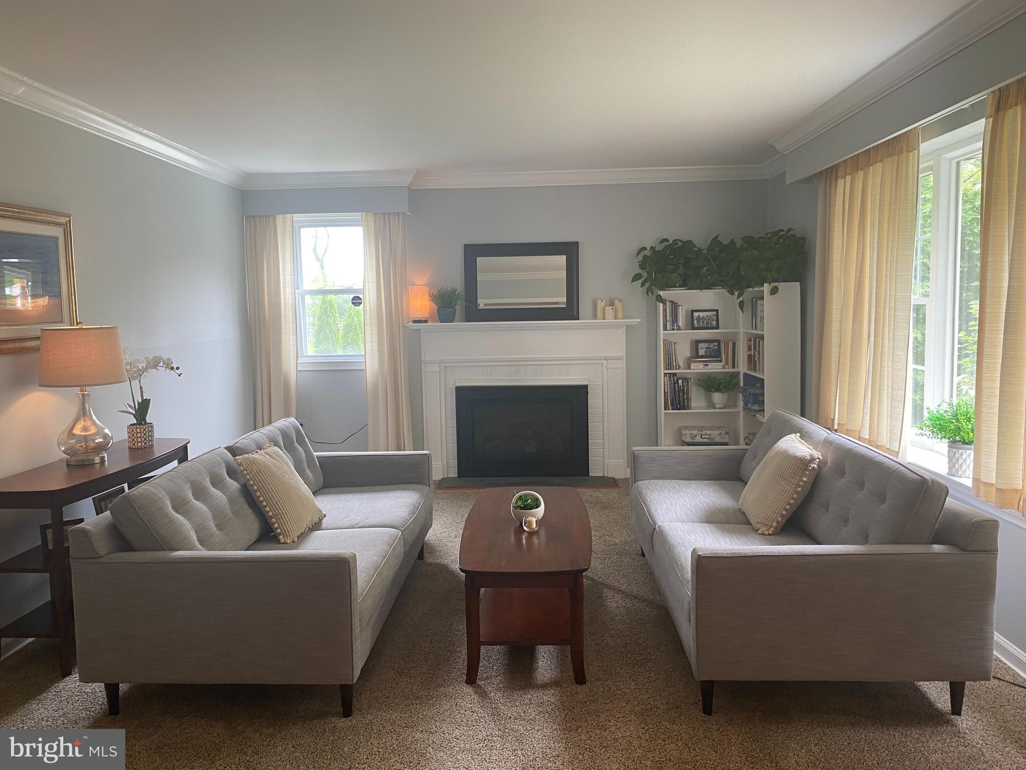 HILLSIDE MANOR - Residential