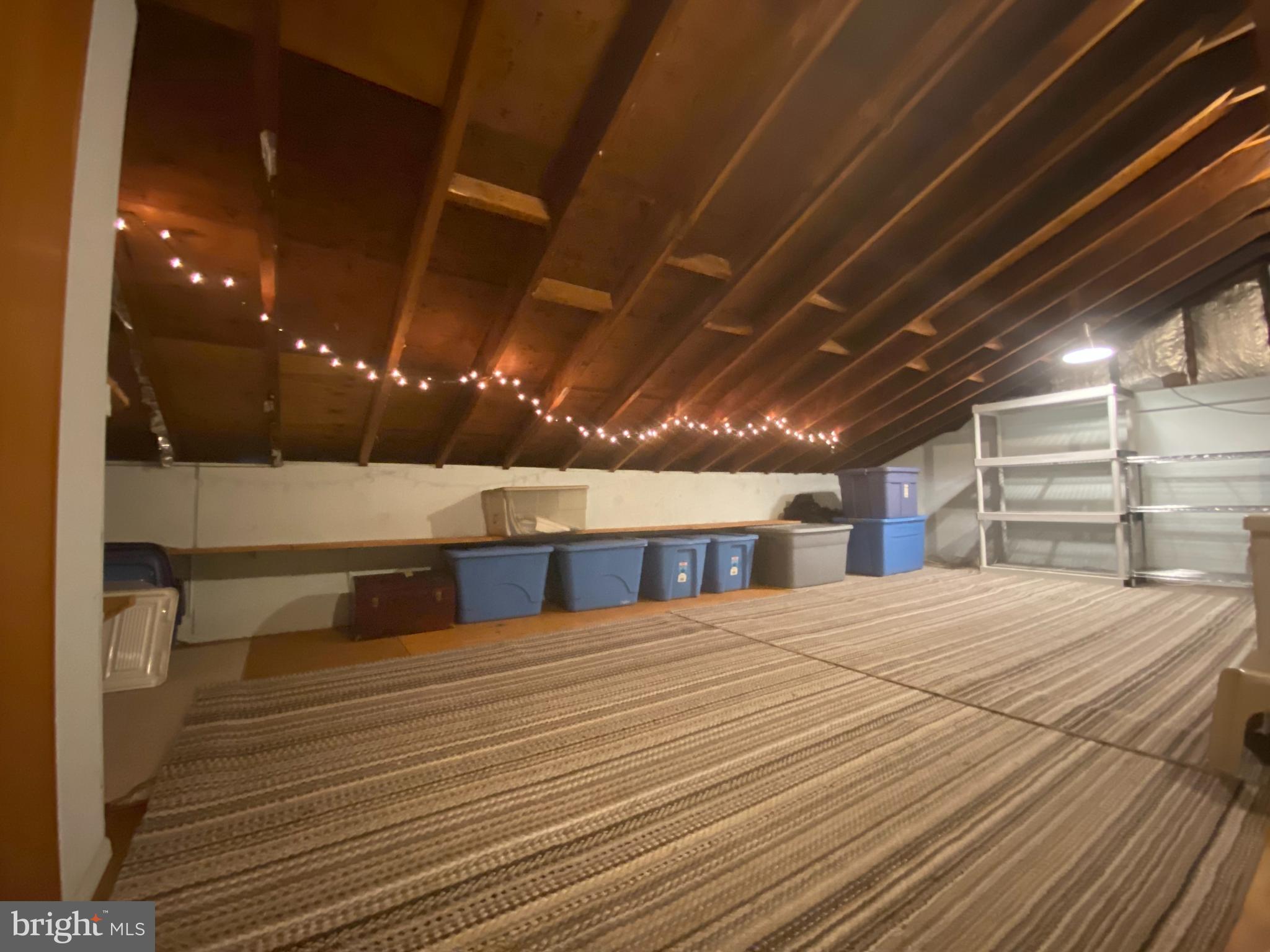 HILLSIDE MANOR - Residential