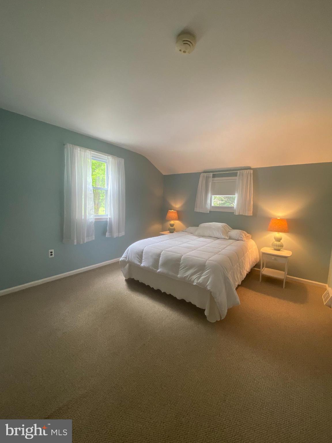 HILLSIDE MANOR - Residential