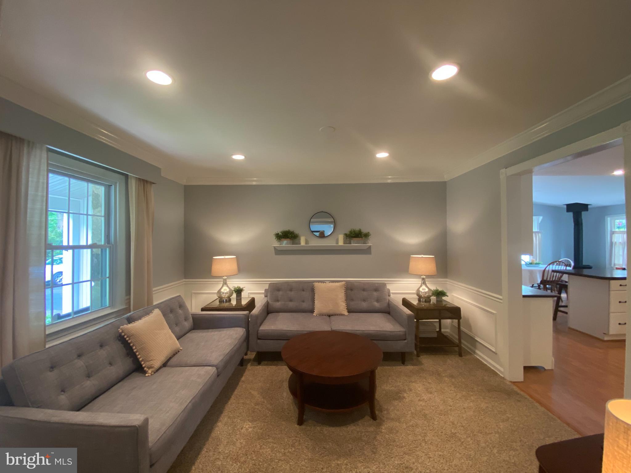 HILLSIDE MANOR - Residential