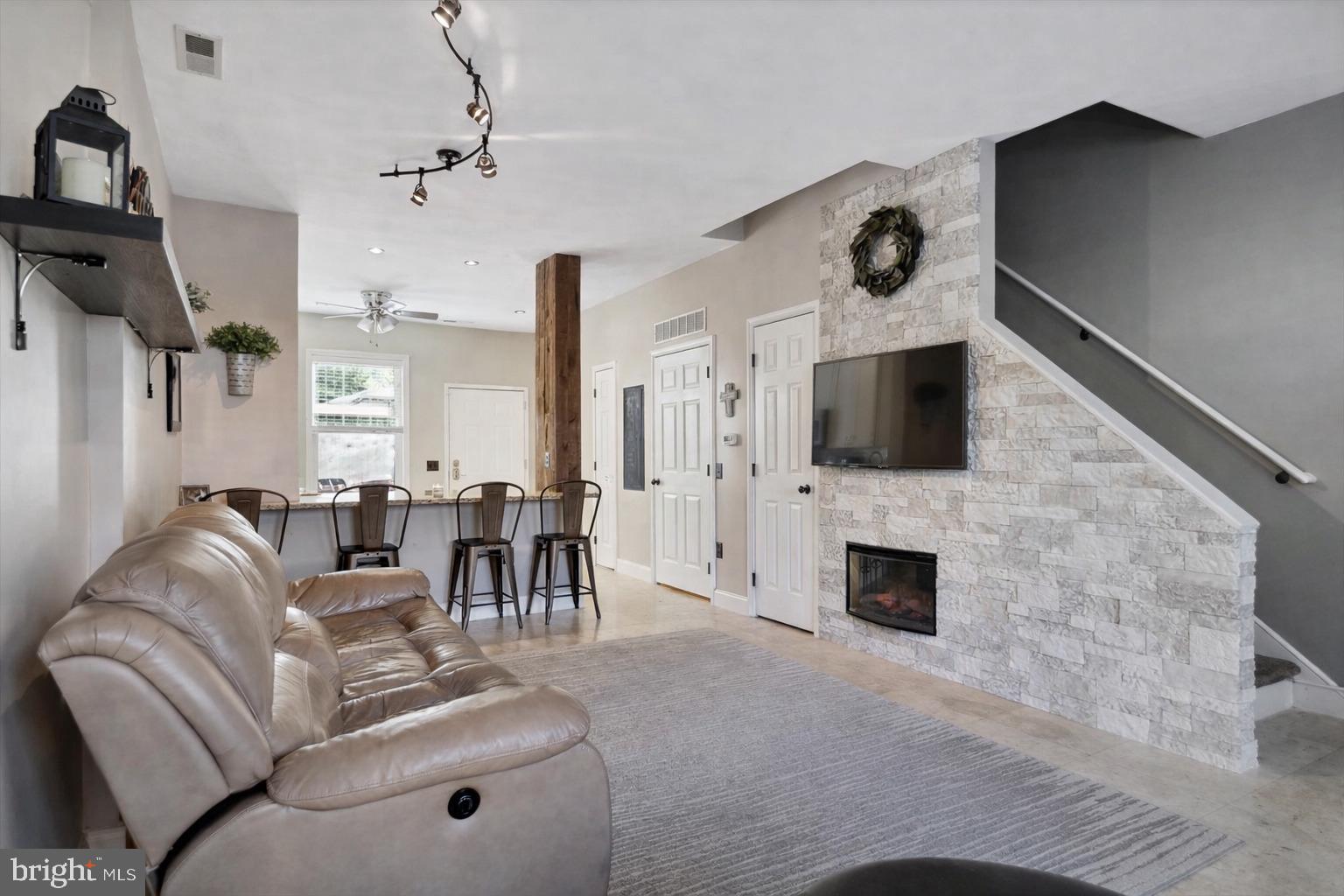 HAWTHORNE - Residential