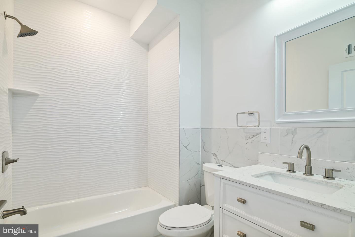 NORRIS SQUARE - Residential Lease