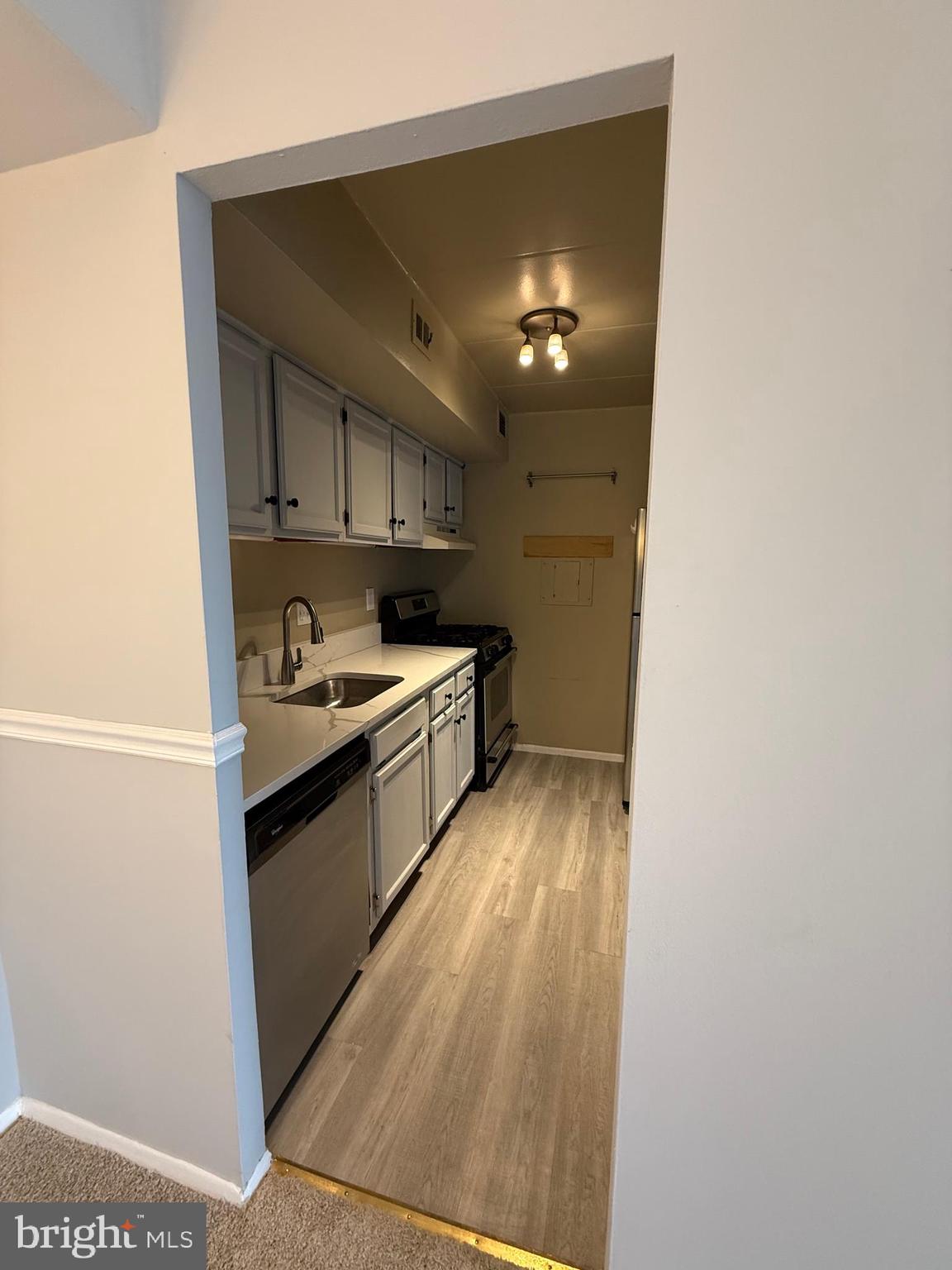 HUNTINGTON CLUB - Residential Lease