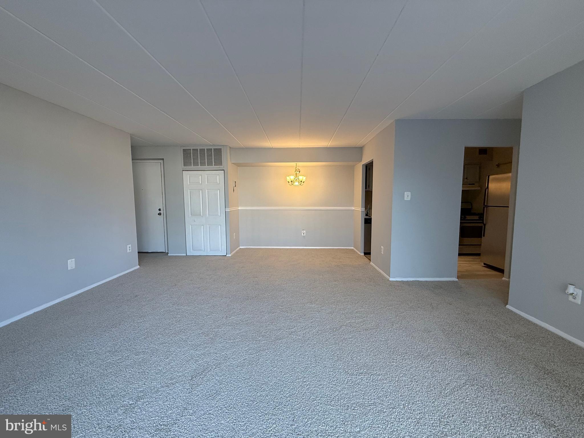 HUNTINGTON CLUB - Residential Lease