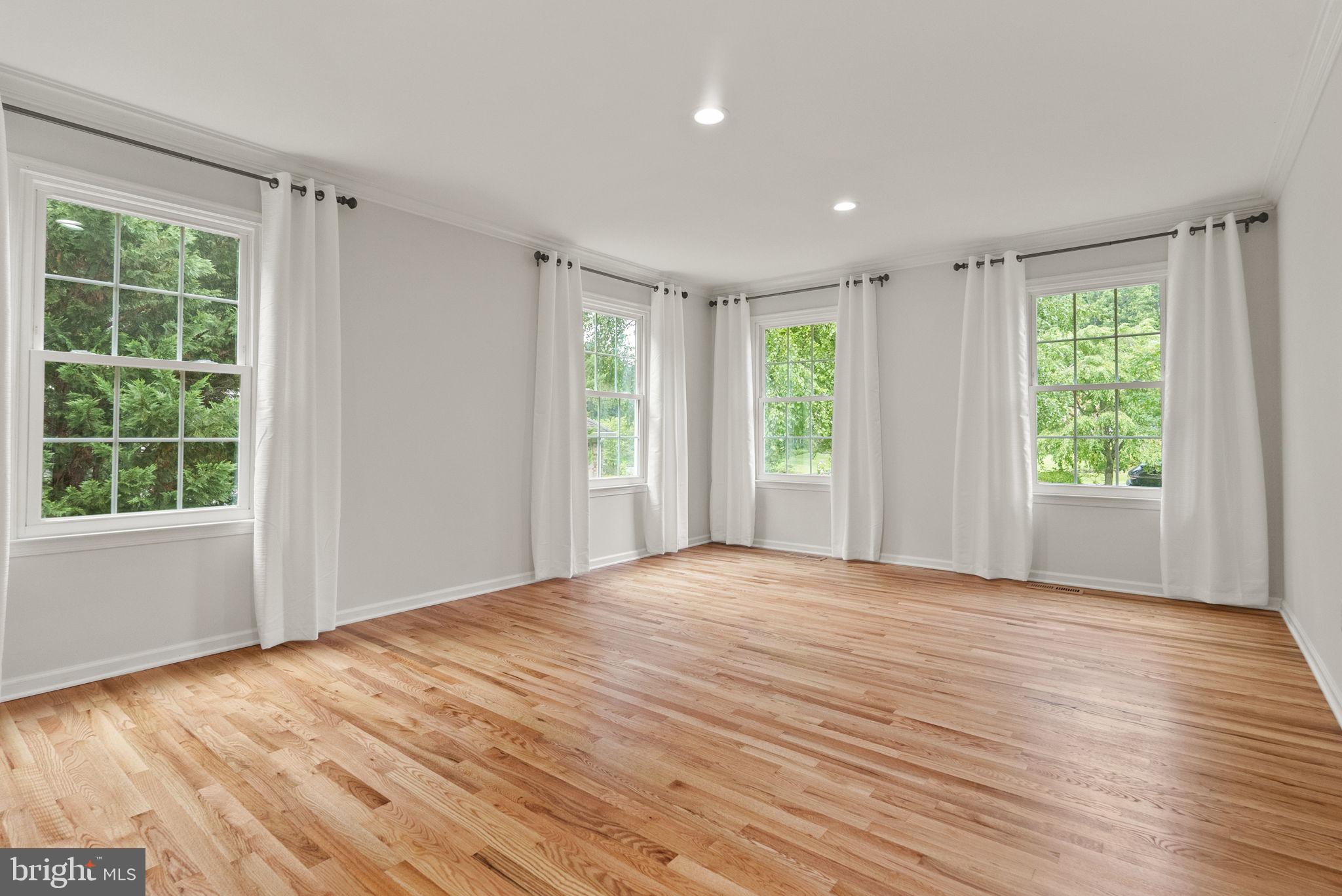 LANGLEY OAKS - Residential Lease