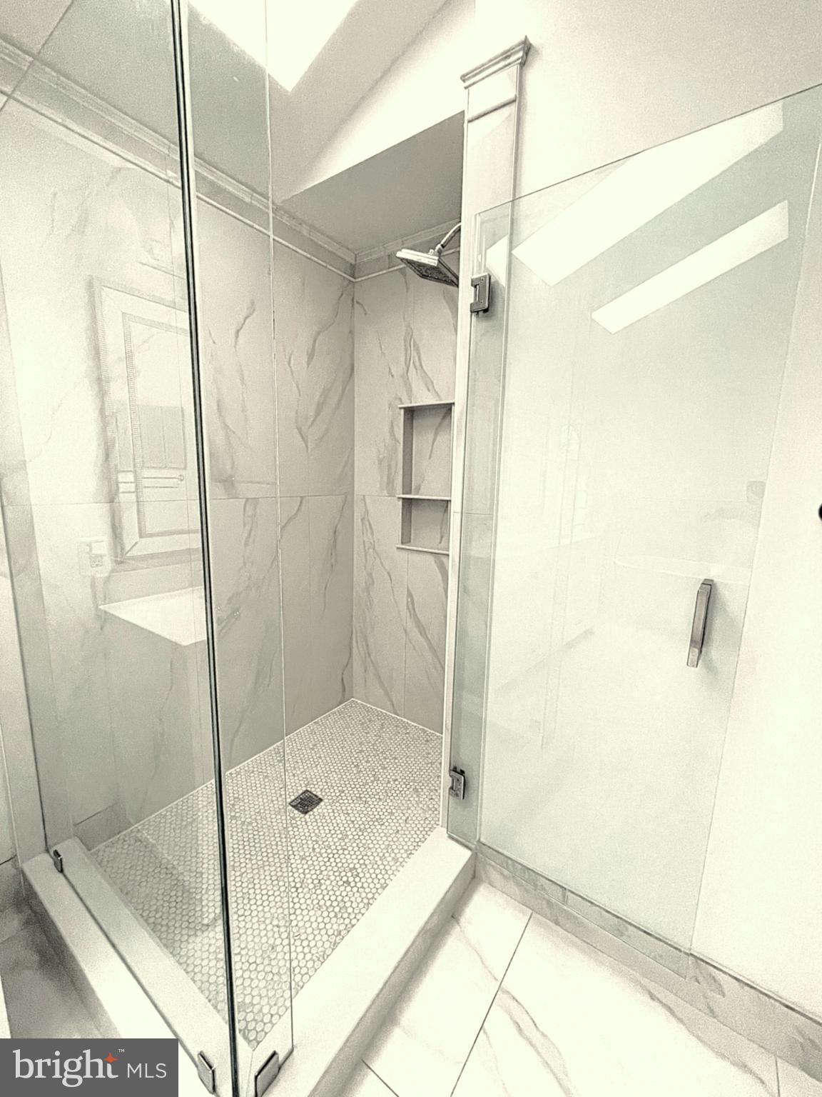 LANGLEY OAKS - Residential Lease