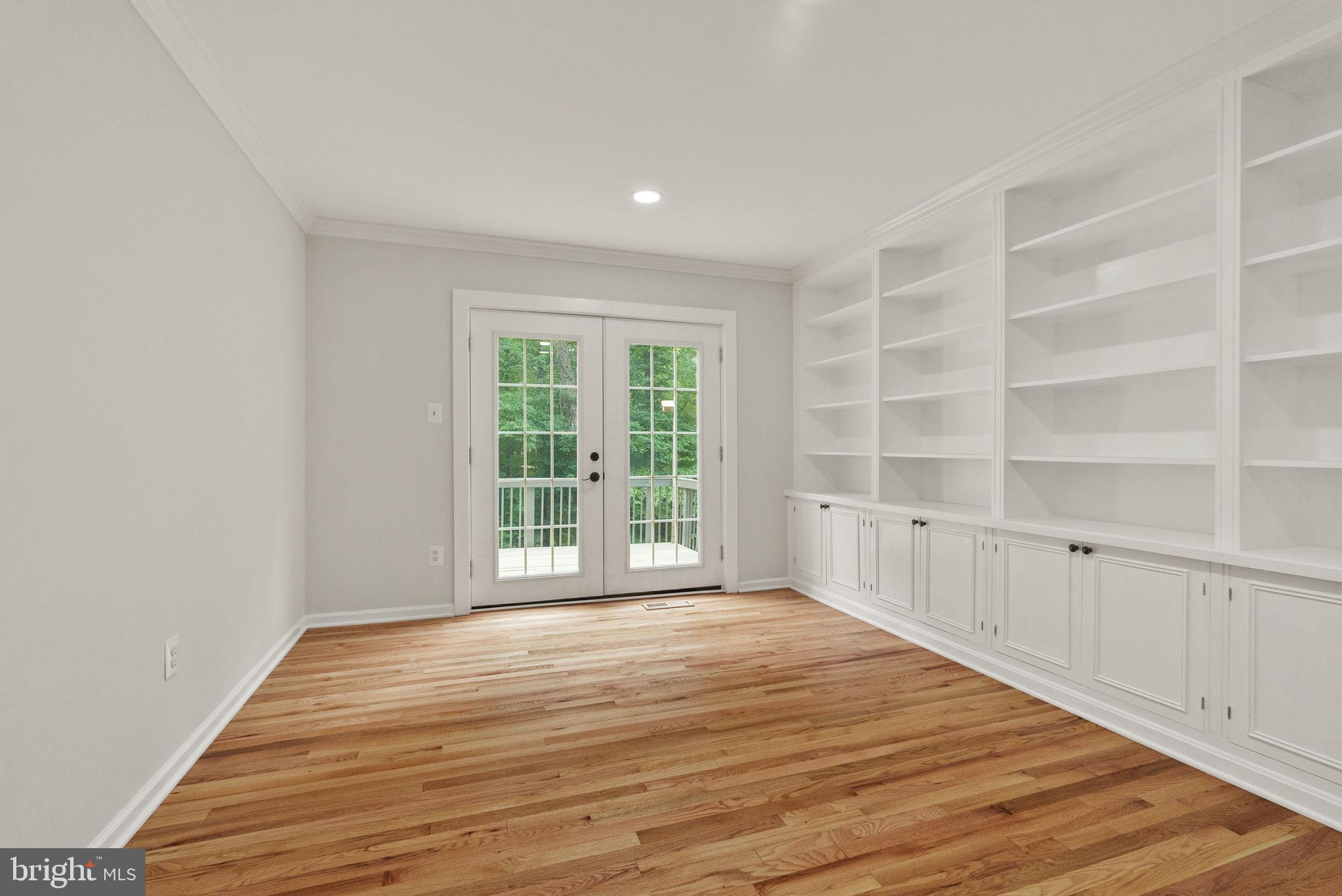 LANGLEY OAKS - Residential Lease