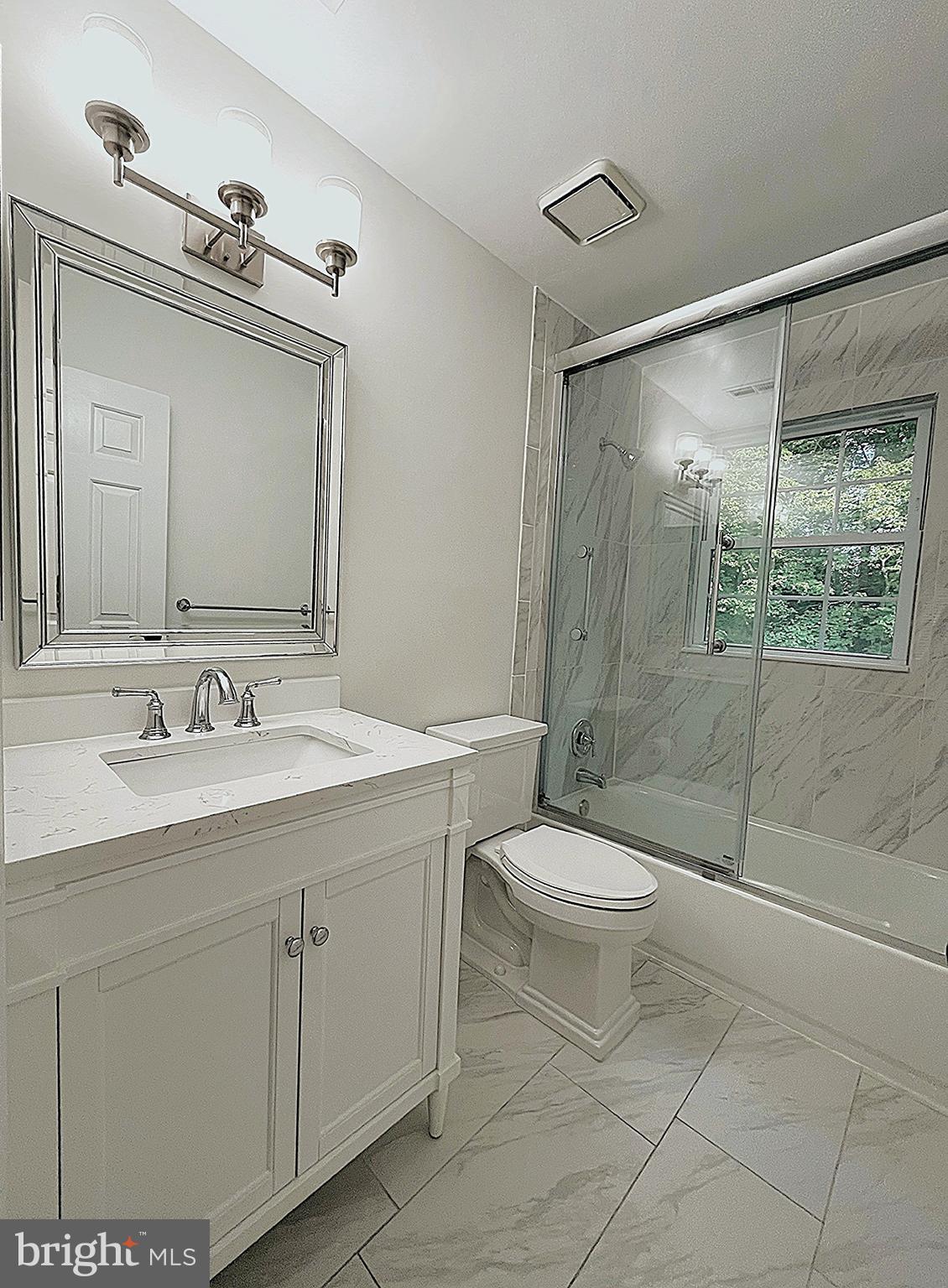 LANGLEY OAKS - Residential Lease