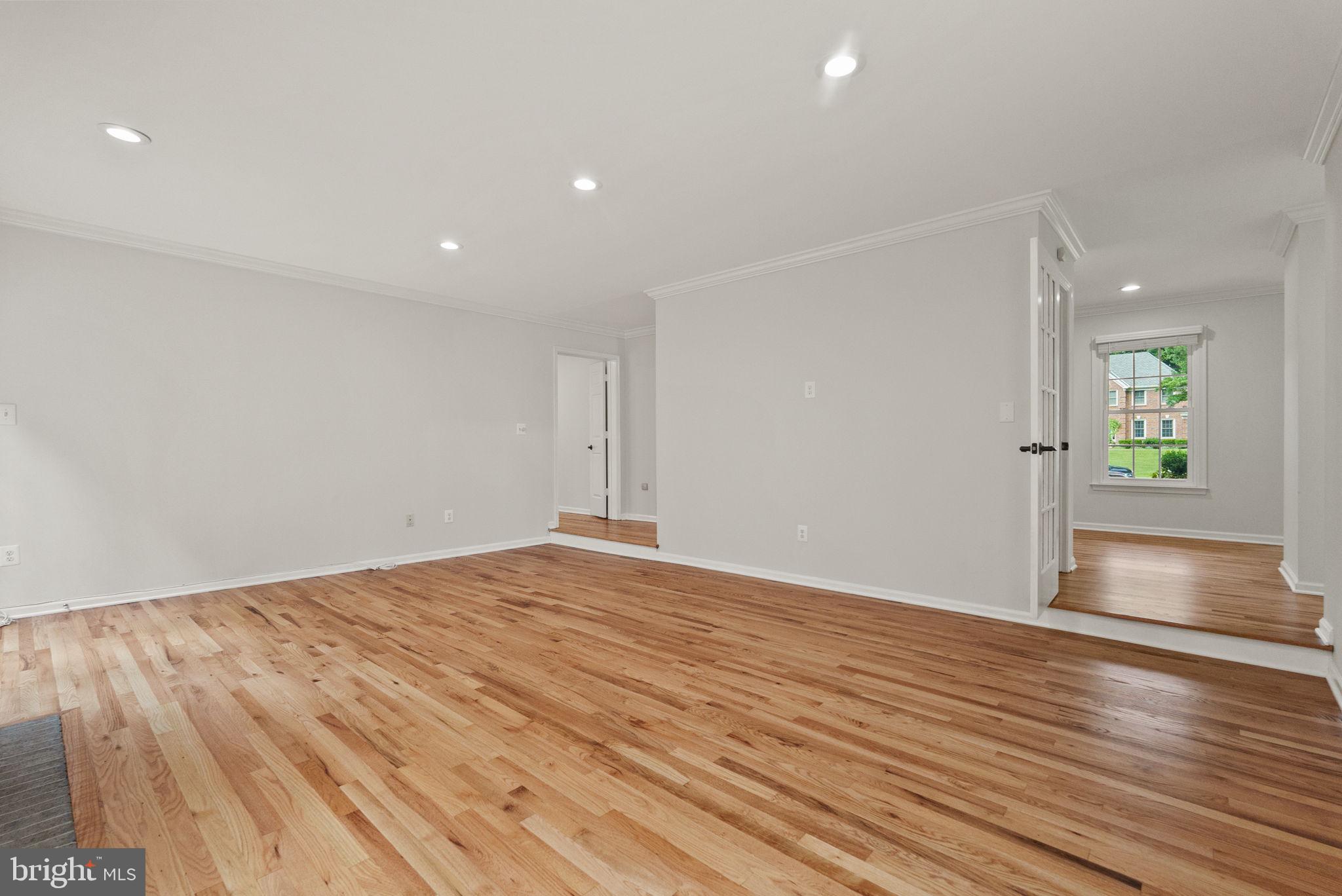 LANGLEY OAKS - Residential Lease