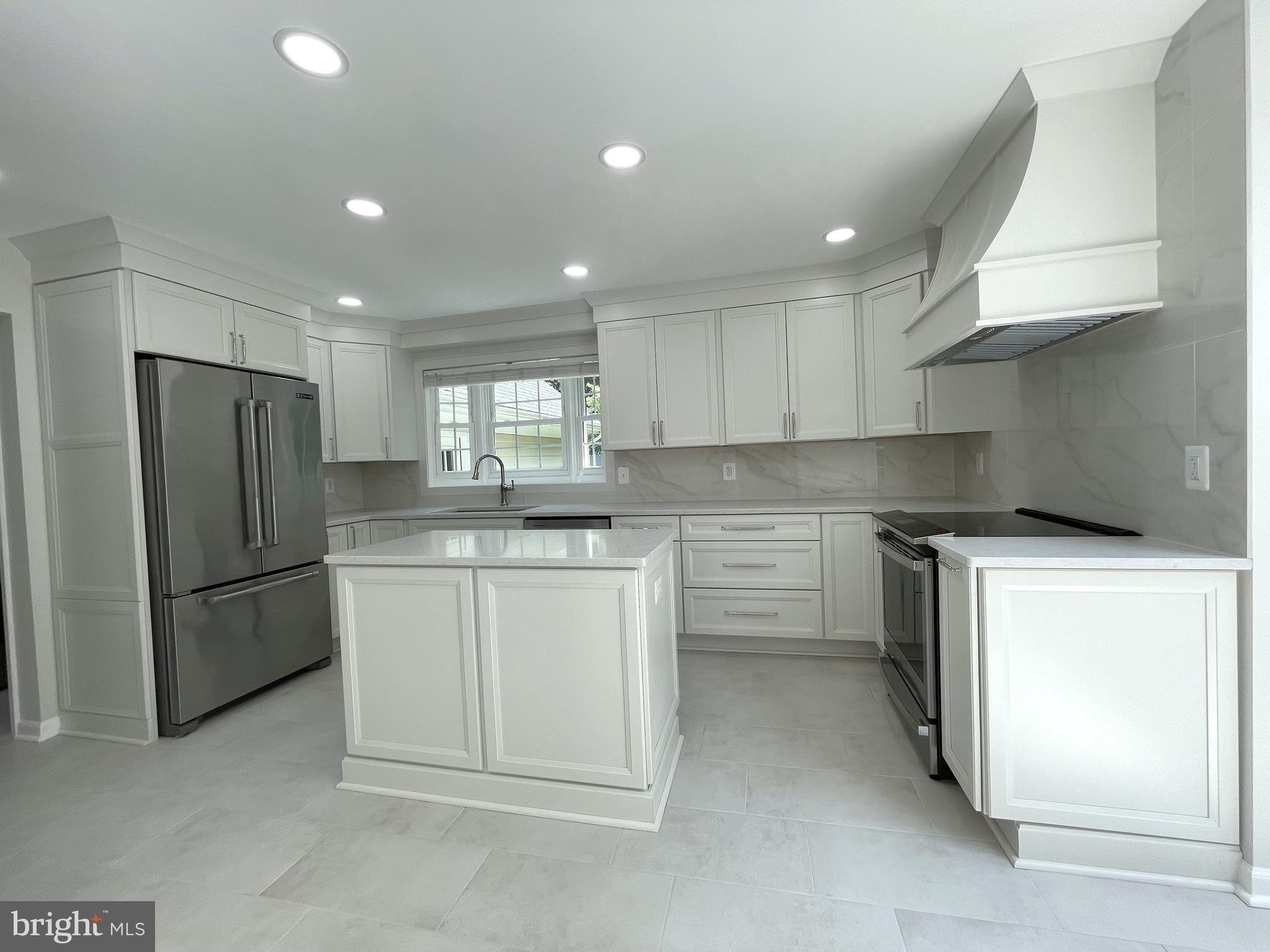 LANGLEY OAKS - Residential Lease