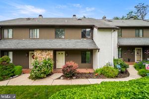 Welcome to this spacious 4 bed, 2.5 bath townhouse in King Of Prussia! This charming 1984-built home features modern amenities including a dishwasher, washer/dryer, and central heating. Enjoy the convenience of off-street parking and on-site laundry. Don't miss out on this gem! No pets allowed. $2899/month.