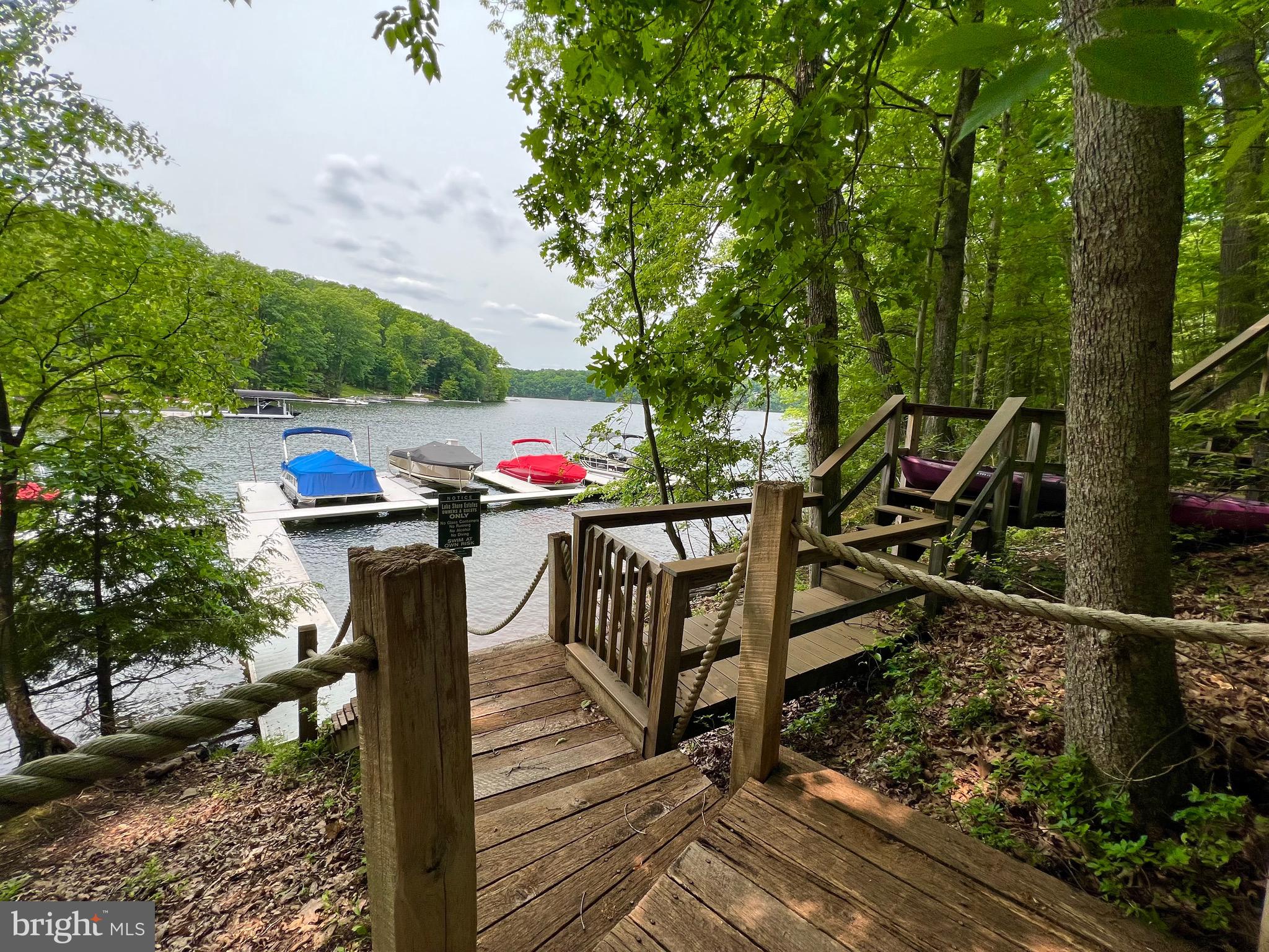 LAKE SHORE ESTATES - Residential