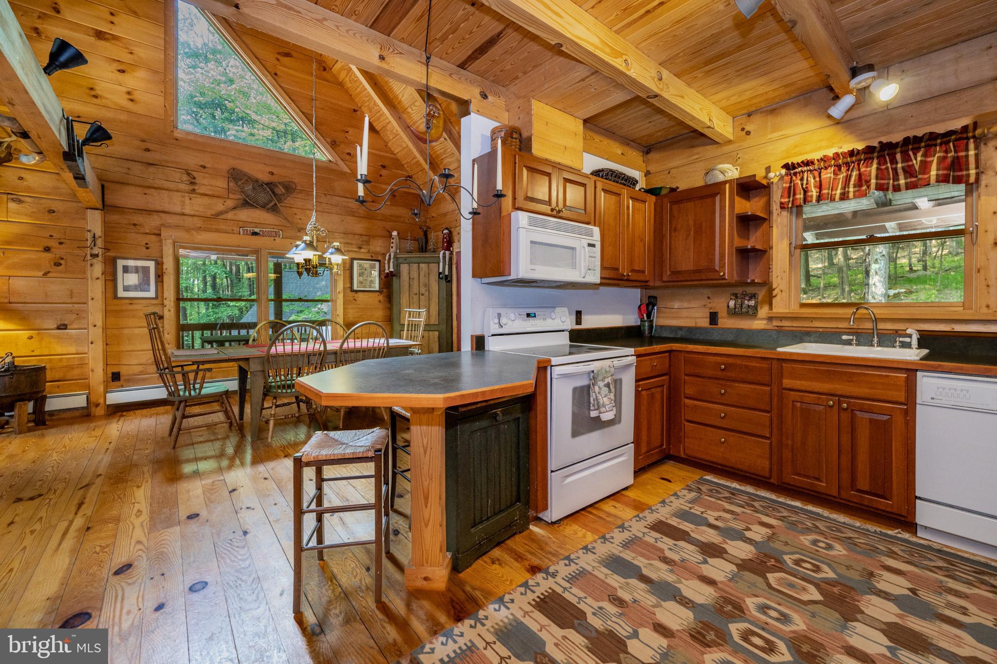 LAKE SHORE ESTATES - Residential