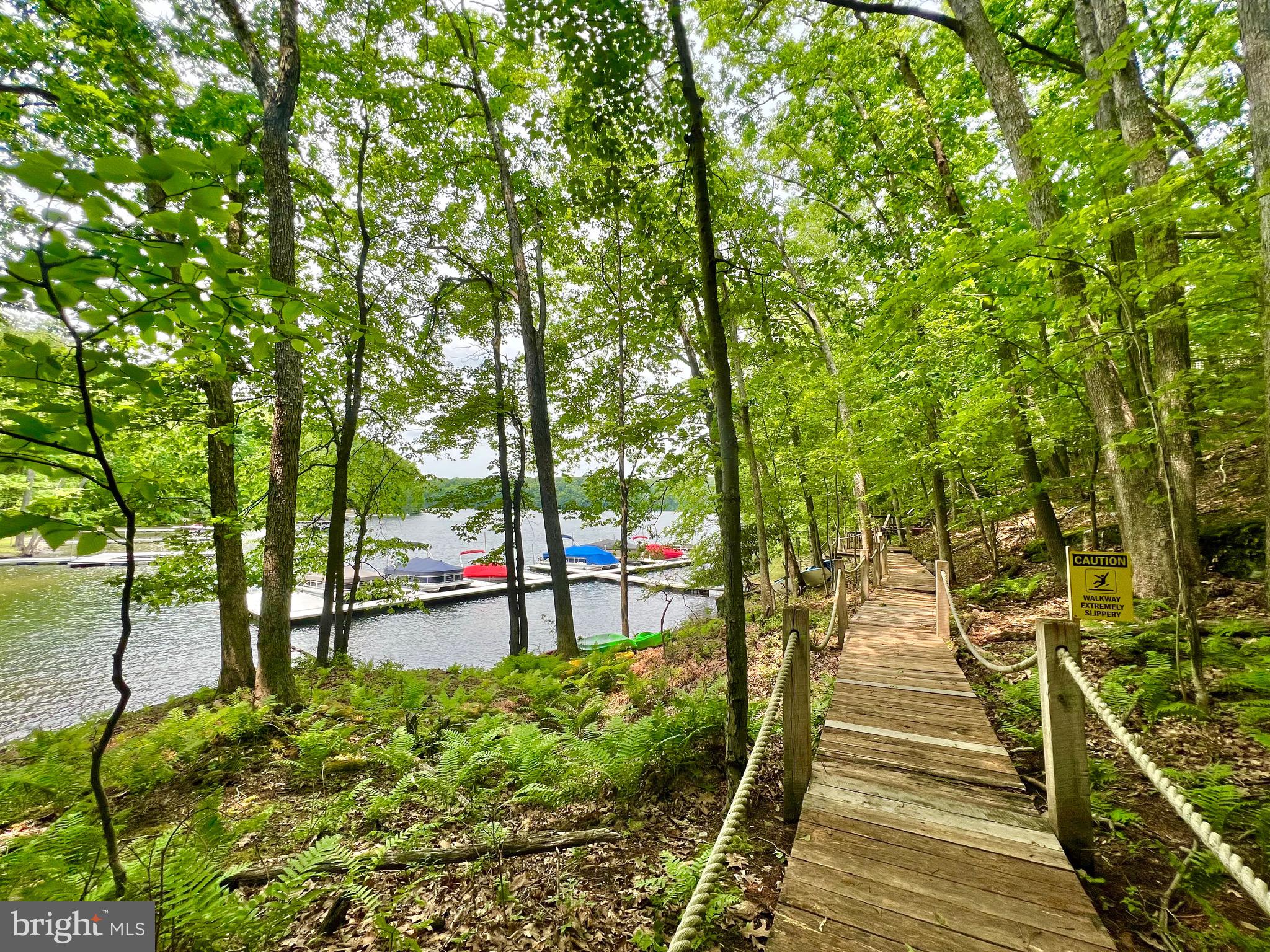 LAKE SHORE ESTATES - Residential